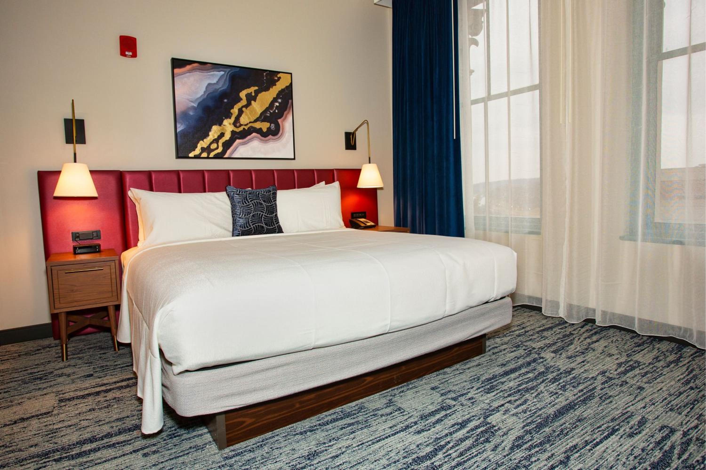 Standard King Room - Photo 3