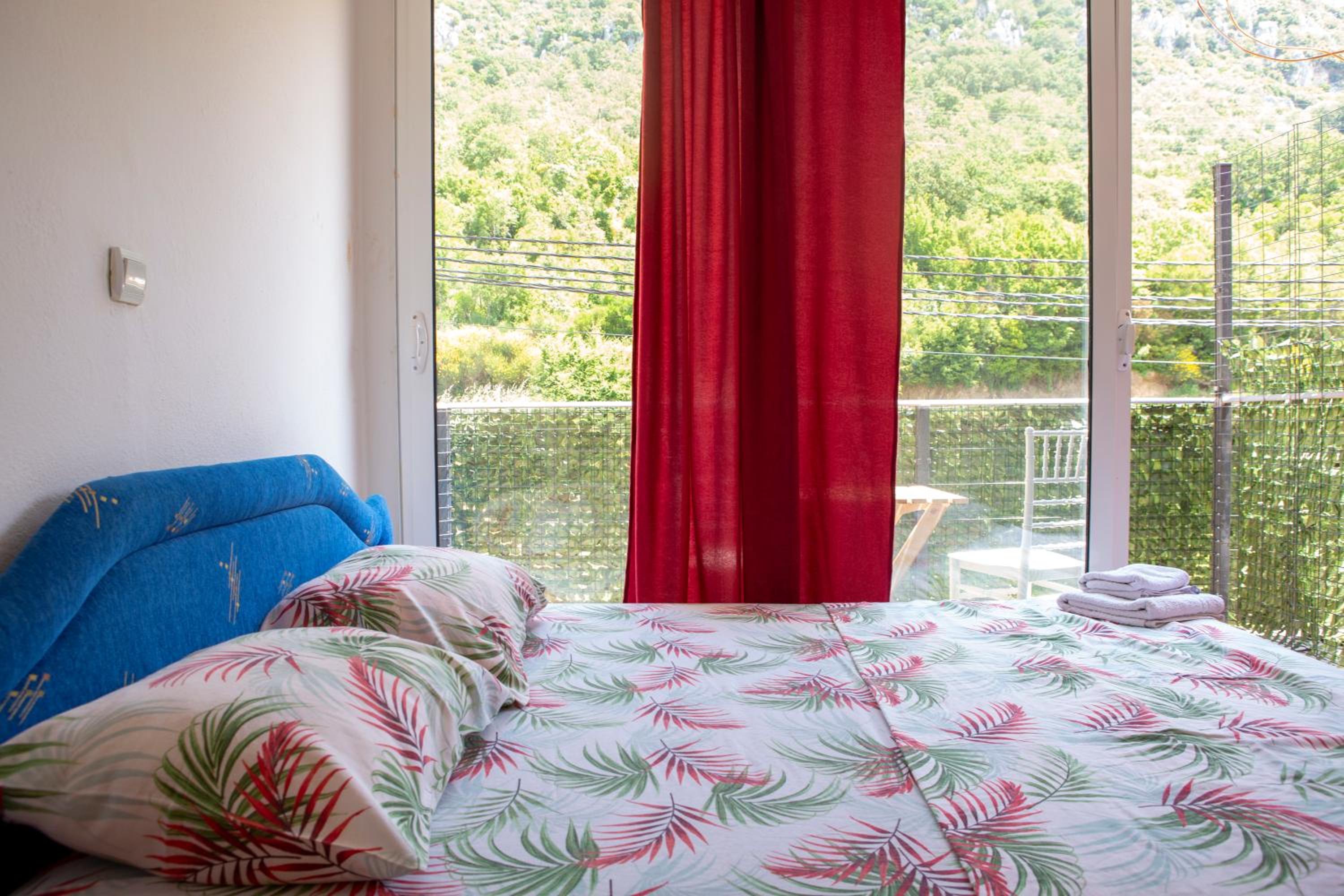 One-Bedroom Apartment - City View