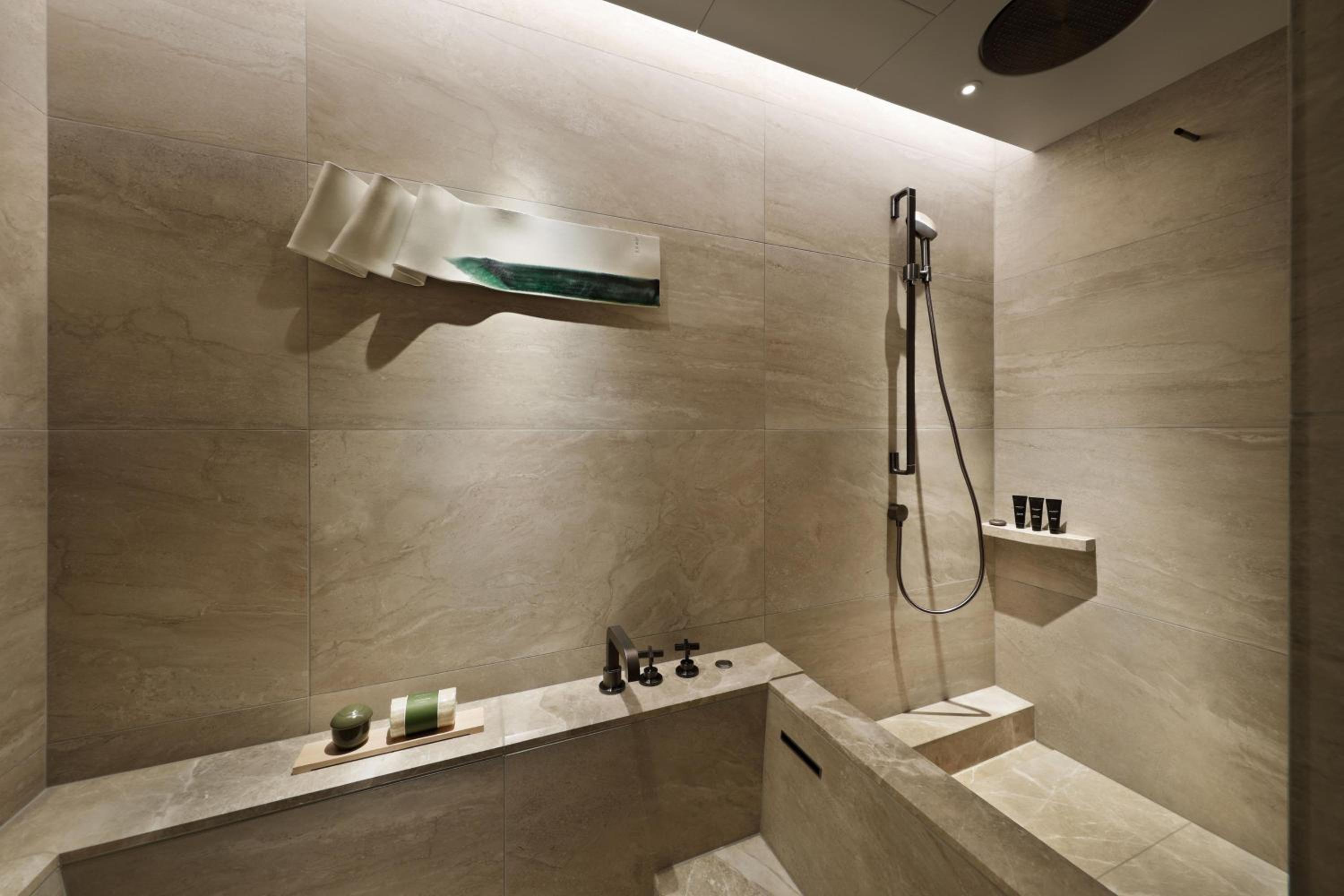 Premier Room (King) - Photo 4