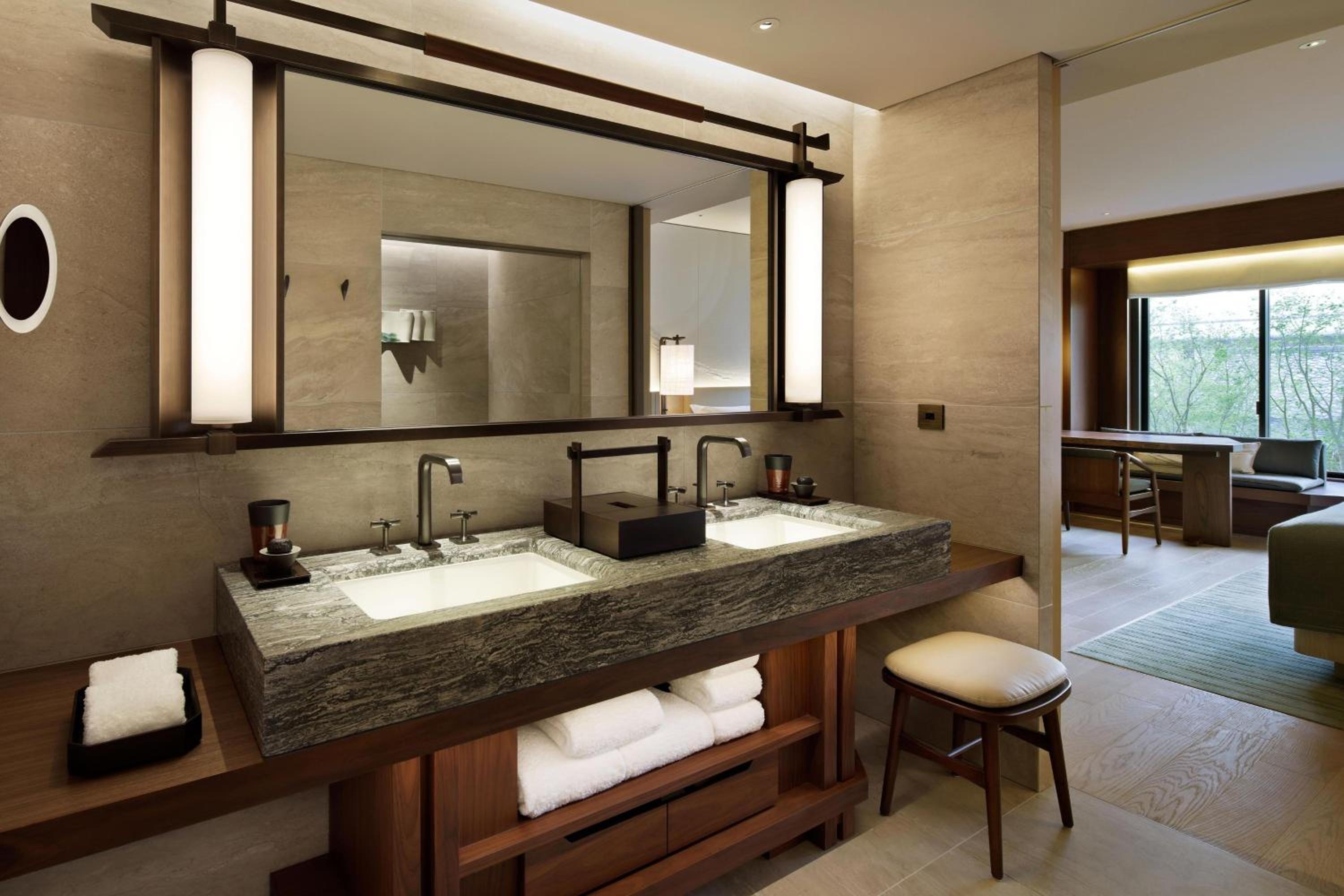 Premier Room (King) - Photo 3