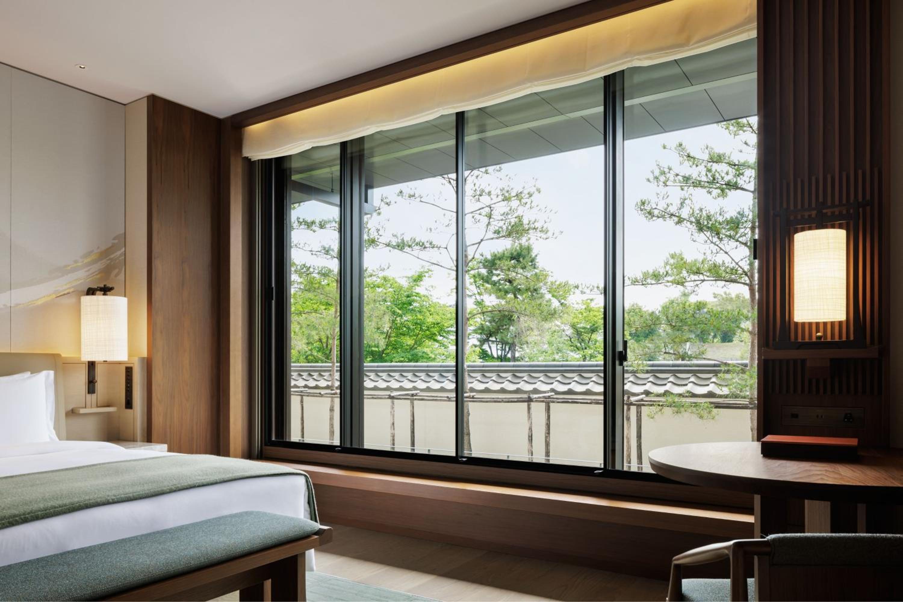 Premier Room (King) - Photo 6