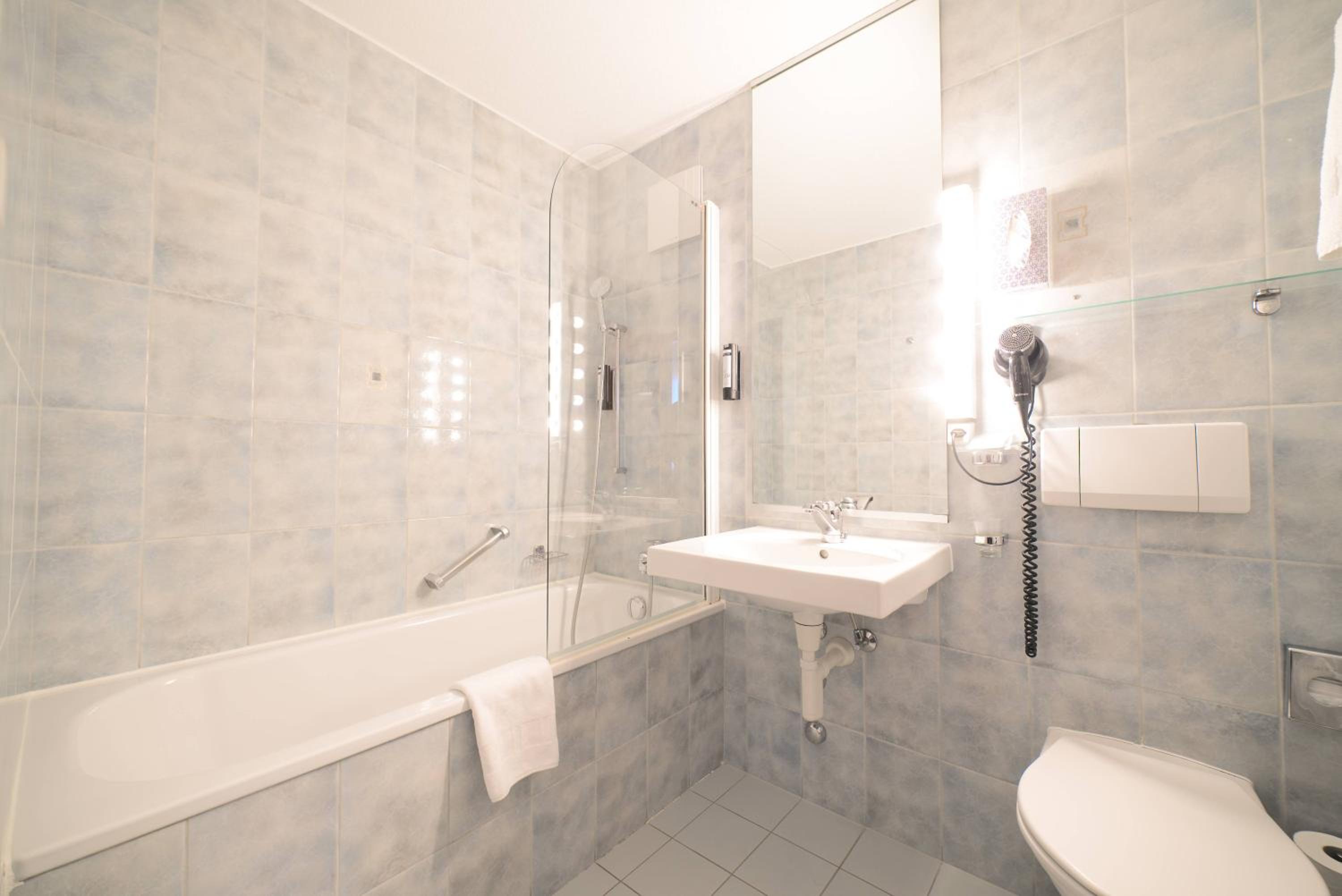 Superior Twin Room - Photo 9