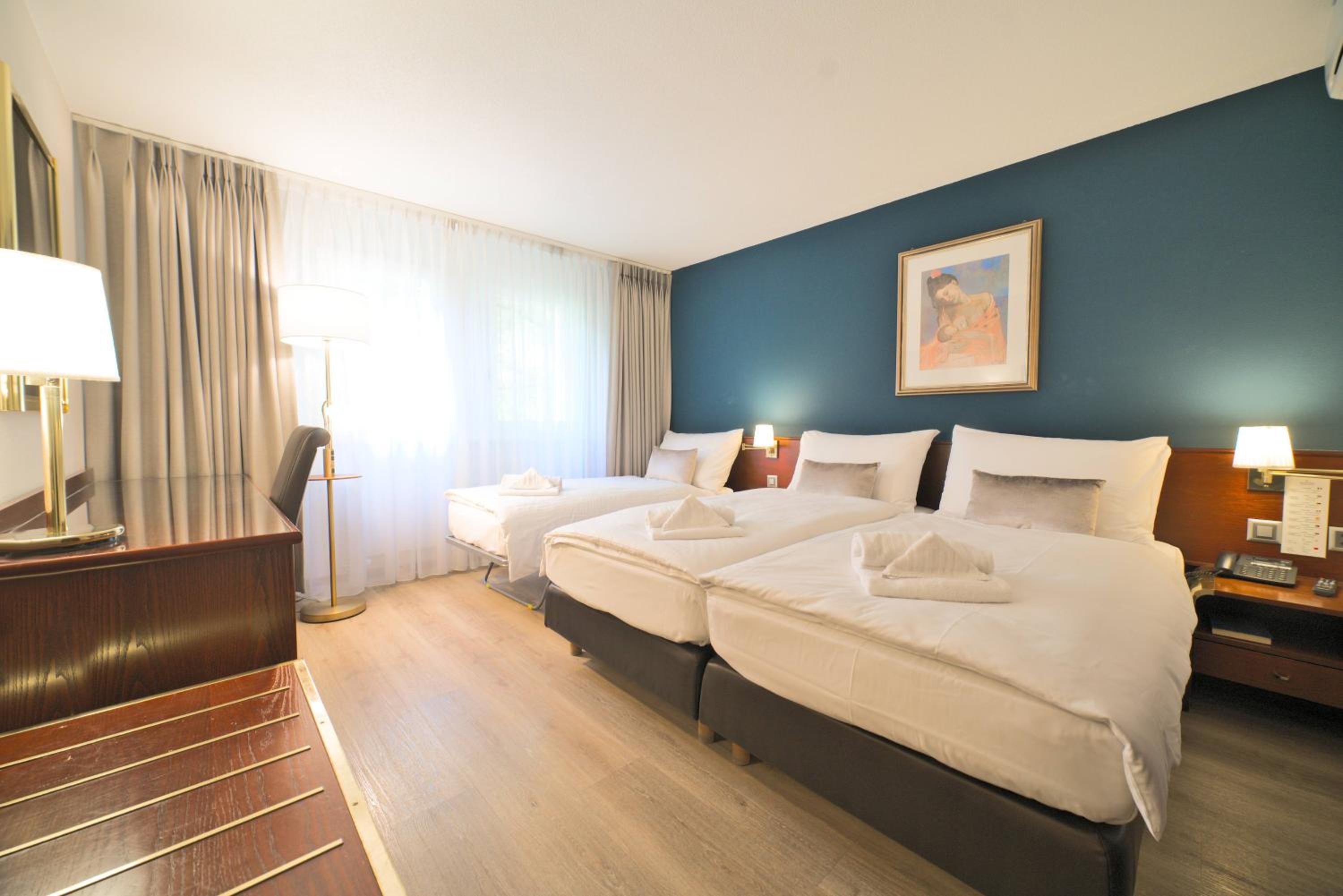 Superior Twin Room - Photo 13