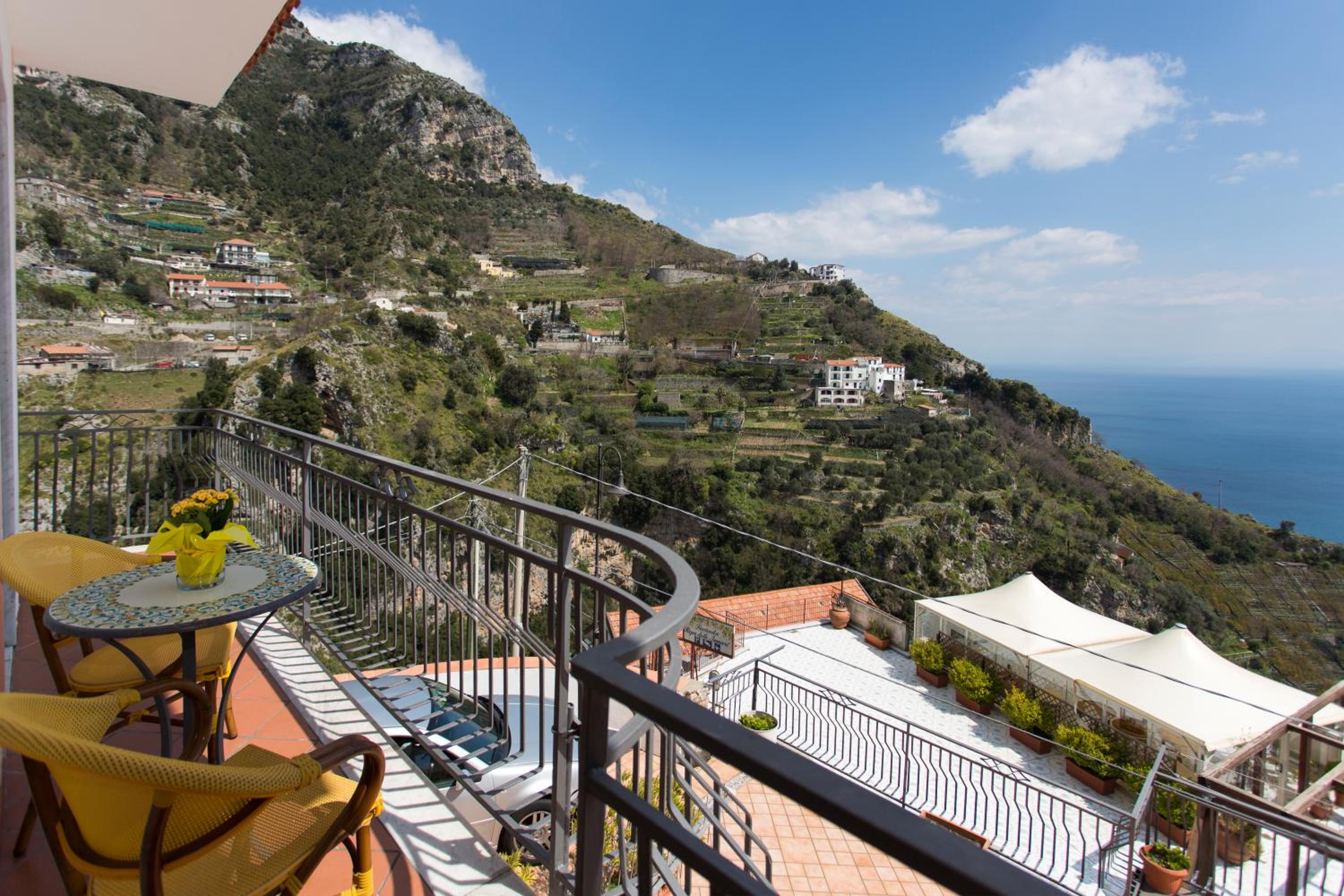 Junior Suite with Terrace and Sea View - Photo 11