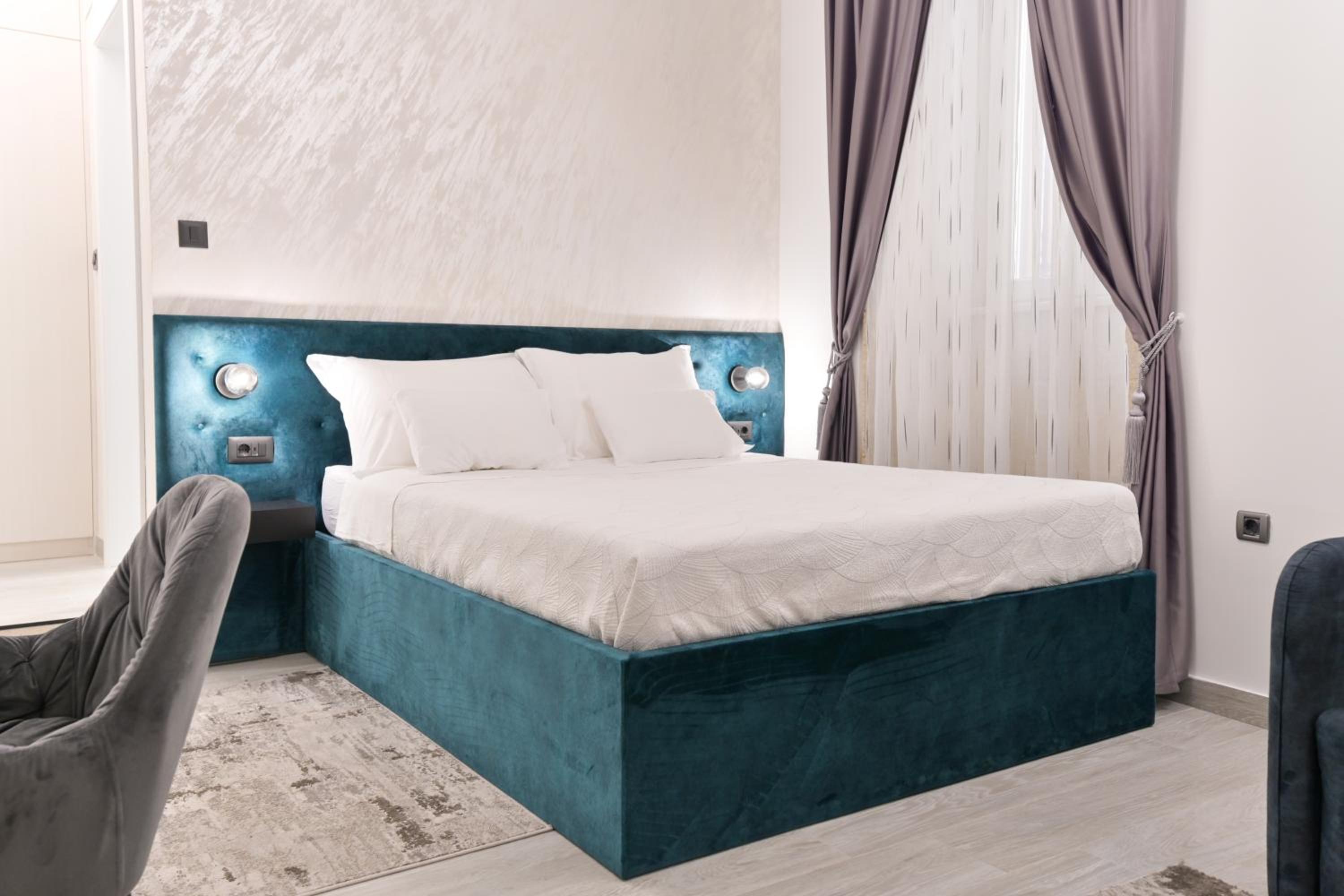 Double Room - Photo 24
