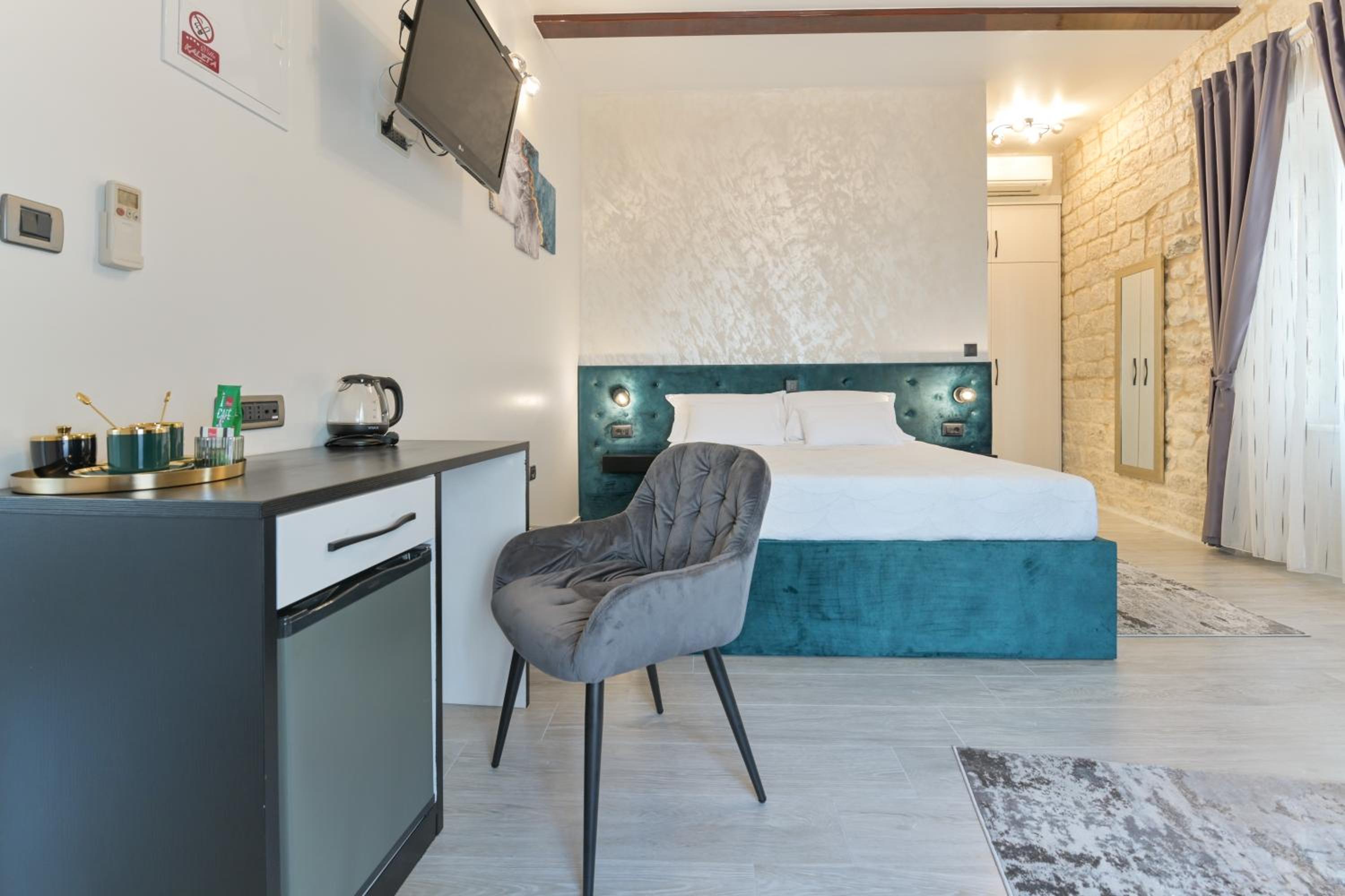 Double Room - Photo 27