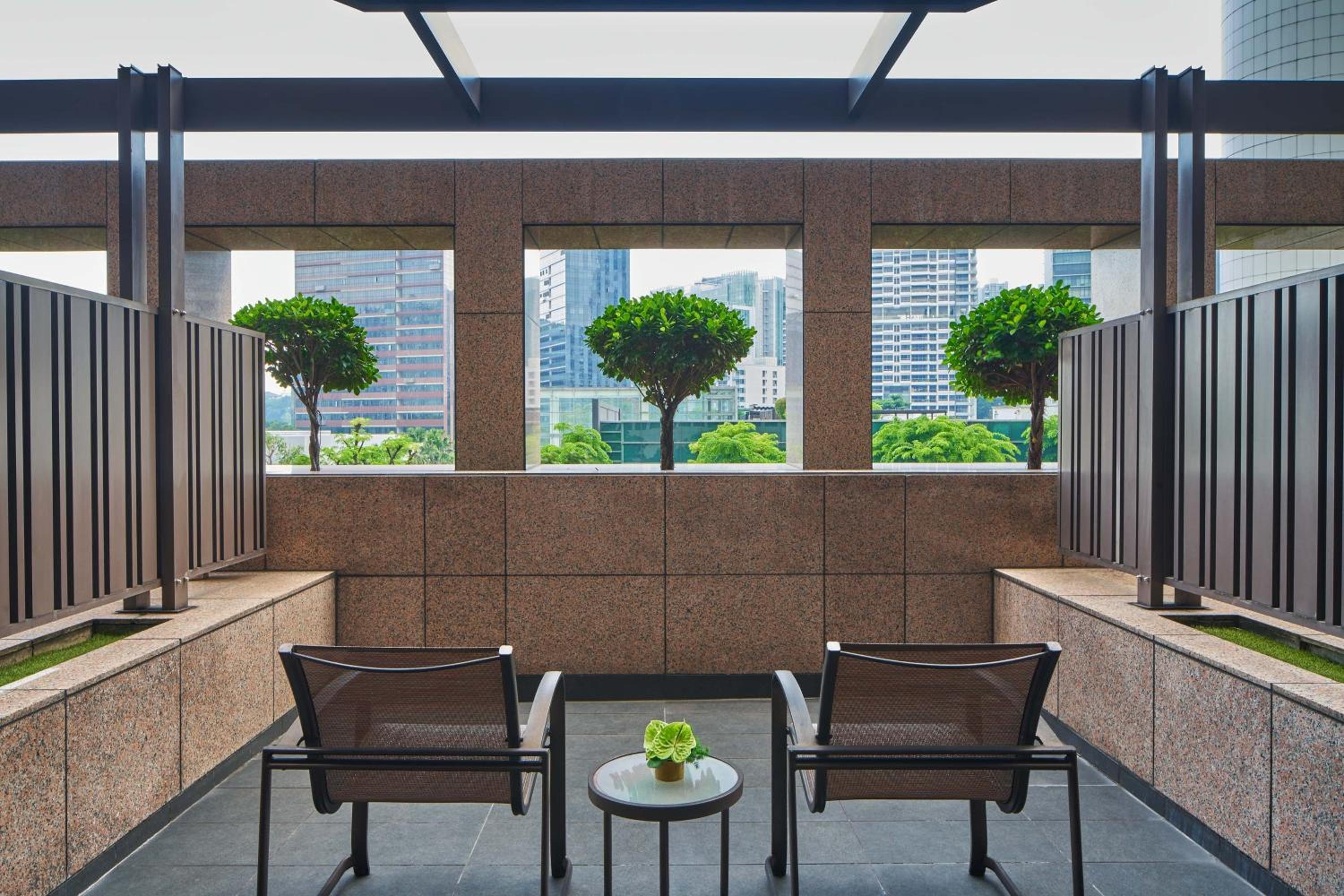 Terrace King Room, Executive Lounge Access