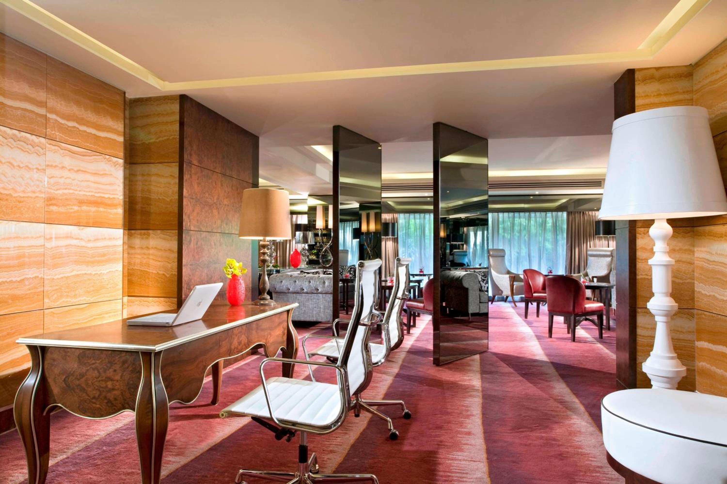 Pool King Room, Executive Lounge Access, Poolside access
