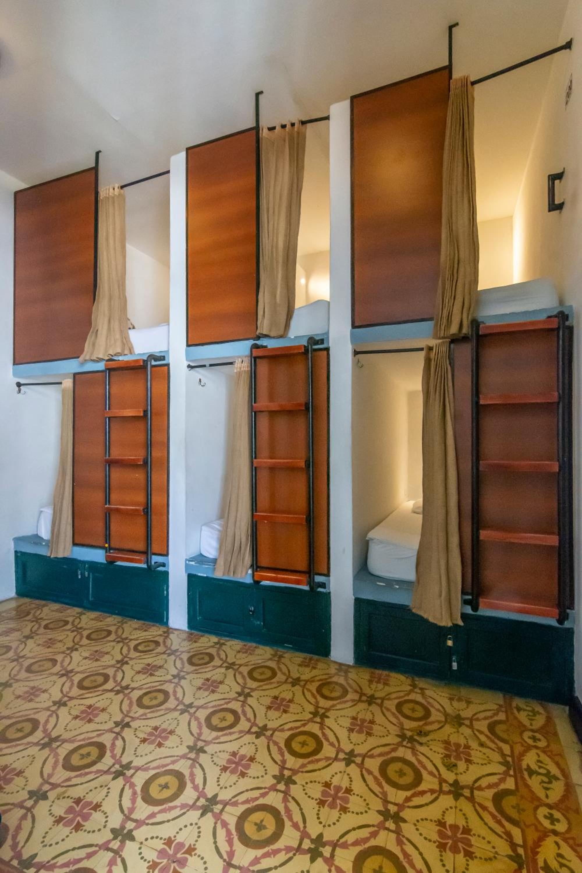 Double Bed in Mixed Dormitory Room  photo 1