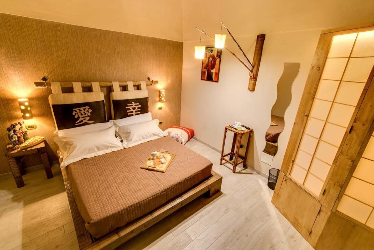 Double Room with Private Bathroom - Asia photo 1