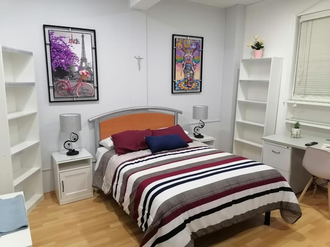 Deluxe Room - Photo 9