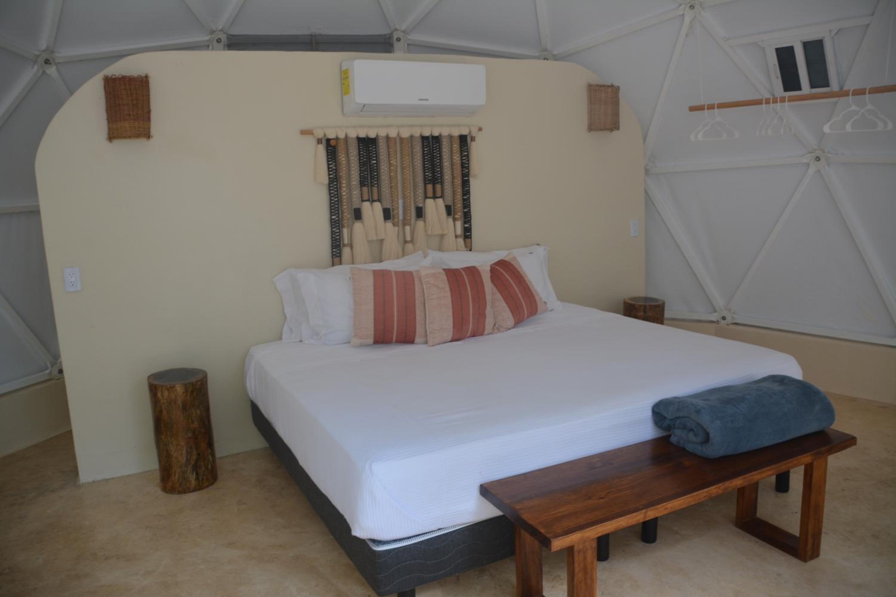 King Room with Pool View - Photo 1