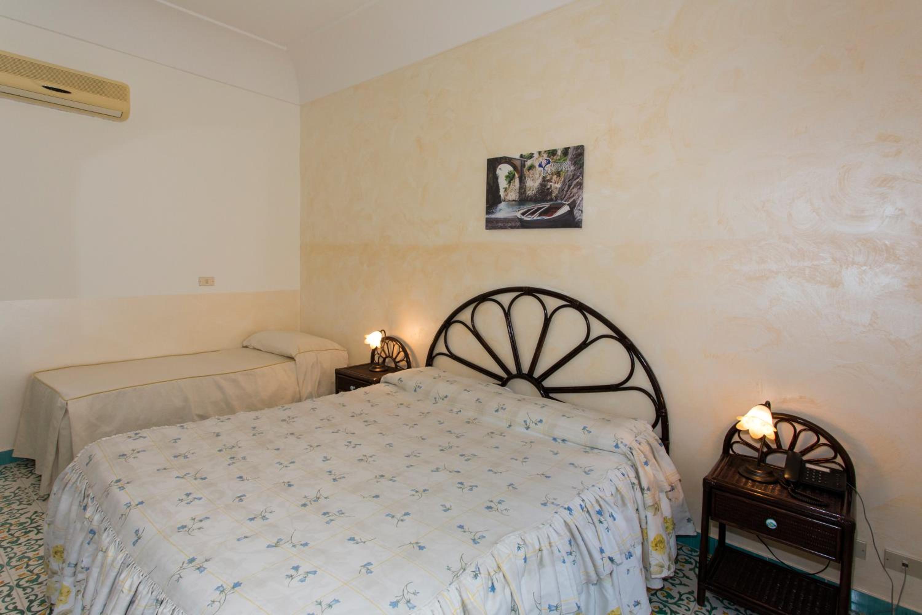 Triple Room - Photo 10