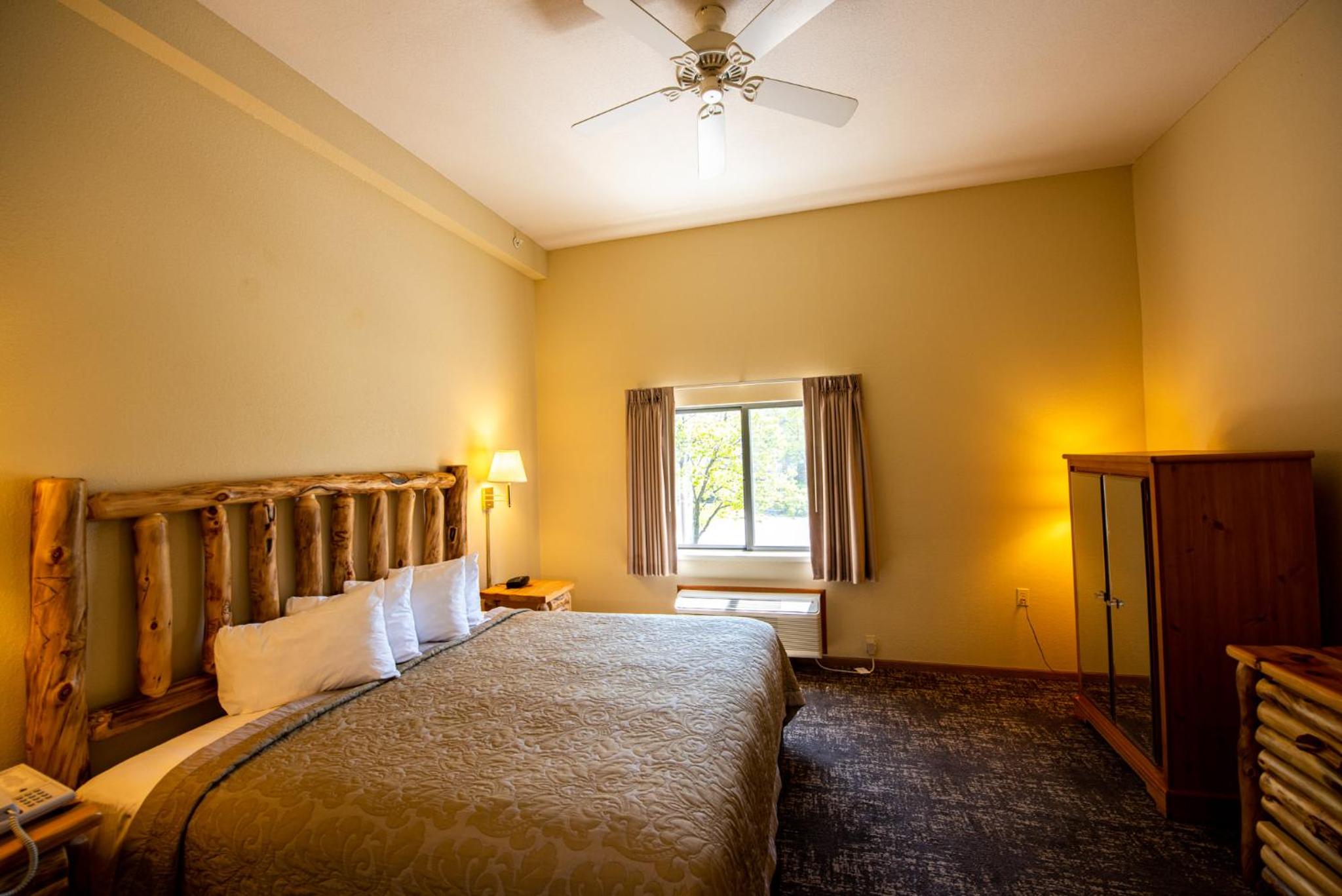 King Room - Mobility Access/Non-Smoking - Photo 1