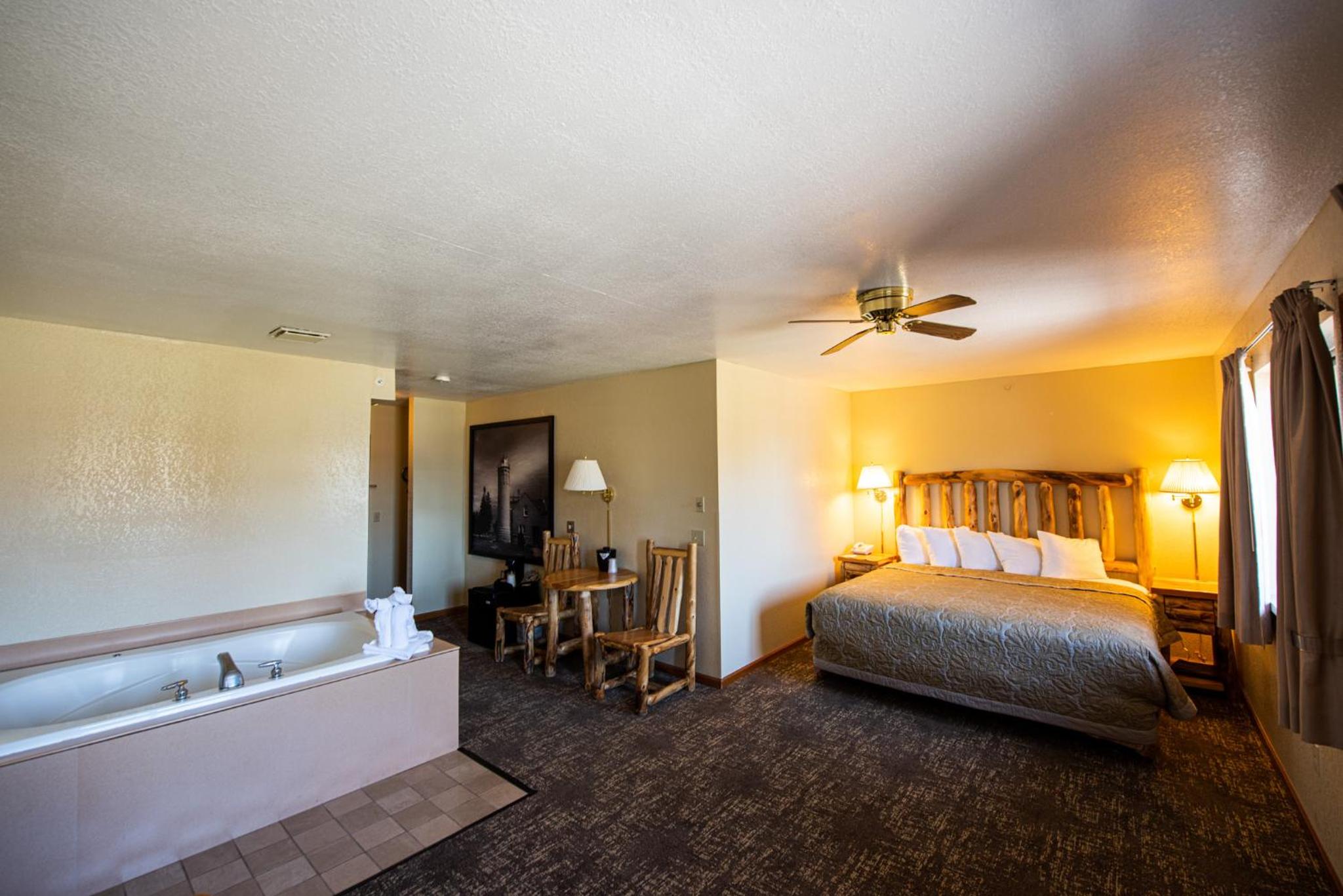 King Room with Spa Bath - Photo 5