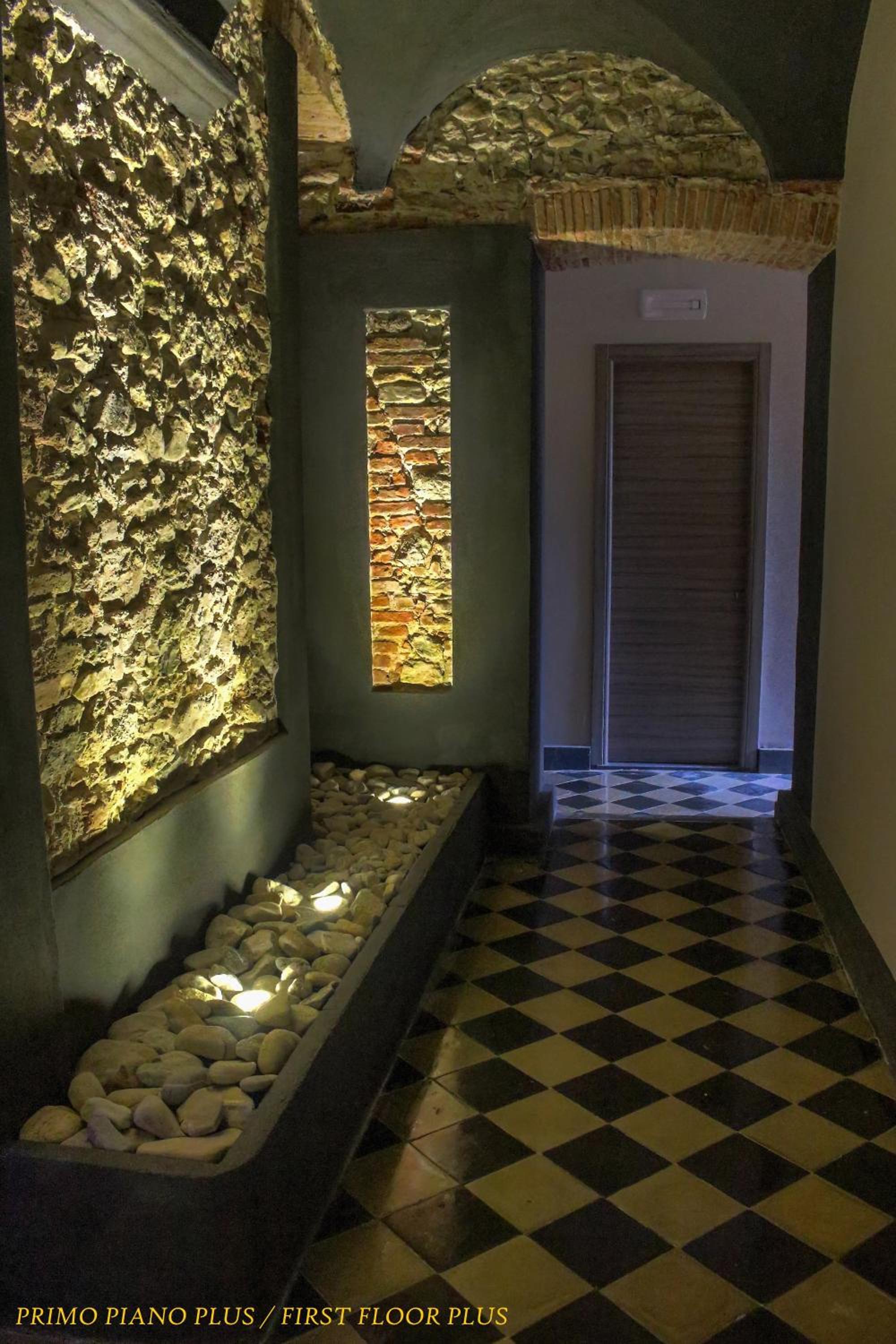Superior Double Room with Sea View - Photo 7