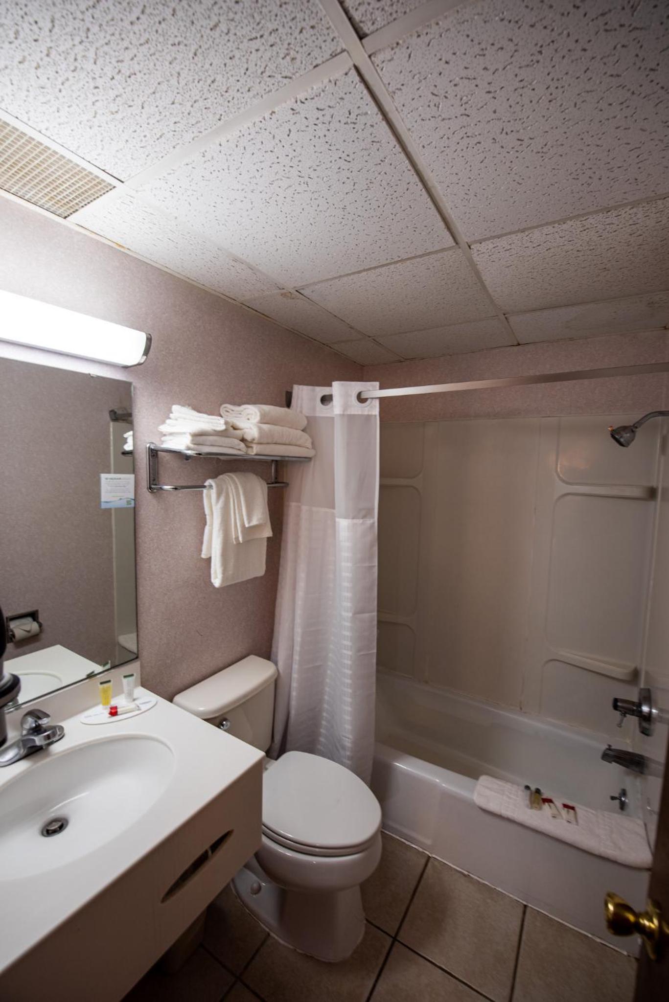 King Room - Mobility Access/Non-Smoking - Photo 5