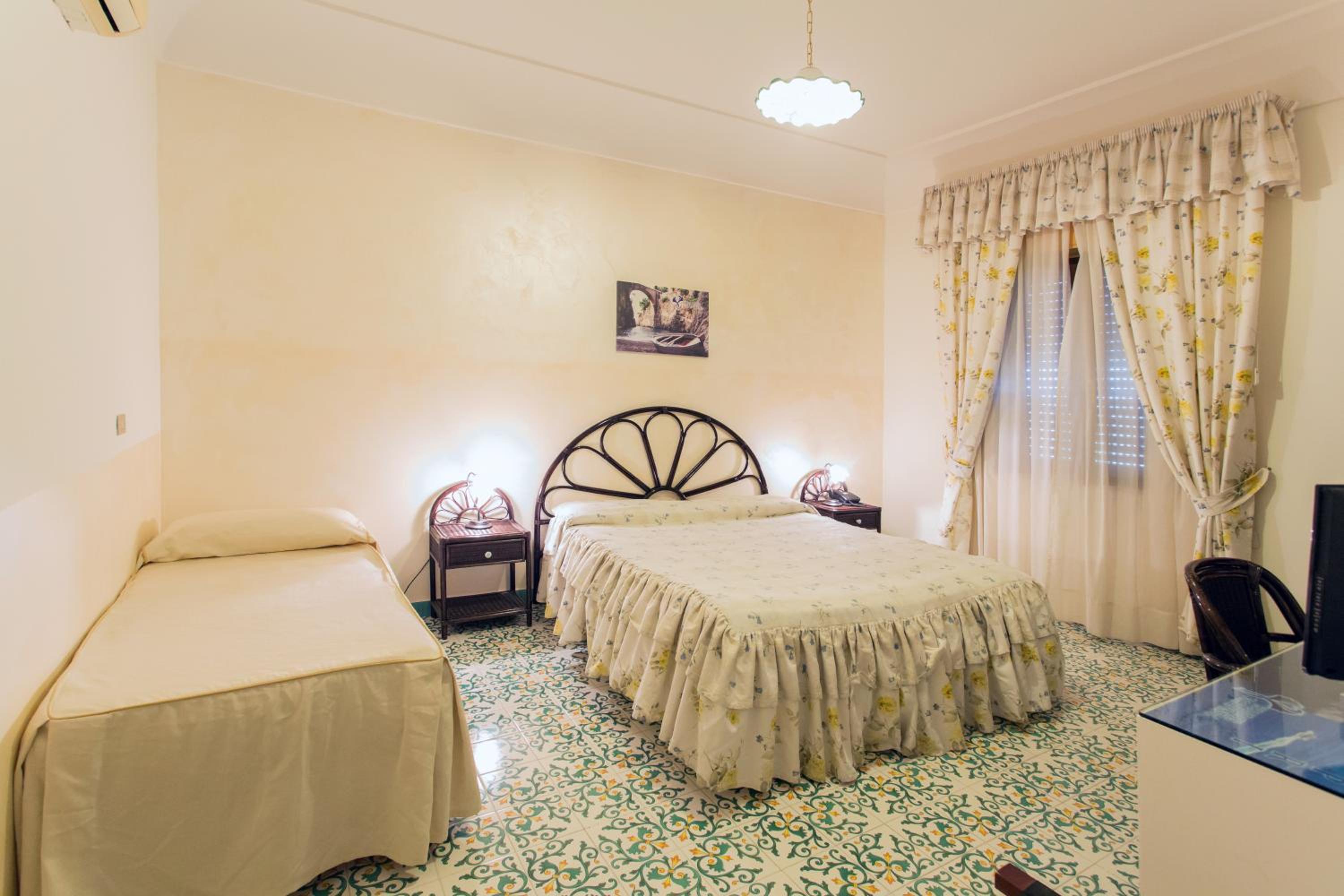 Triple Room - Photo 1