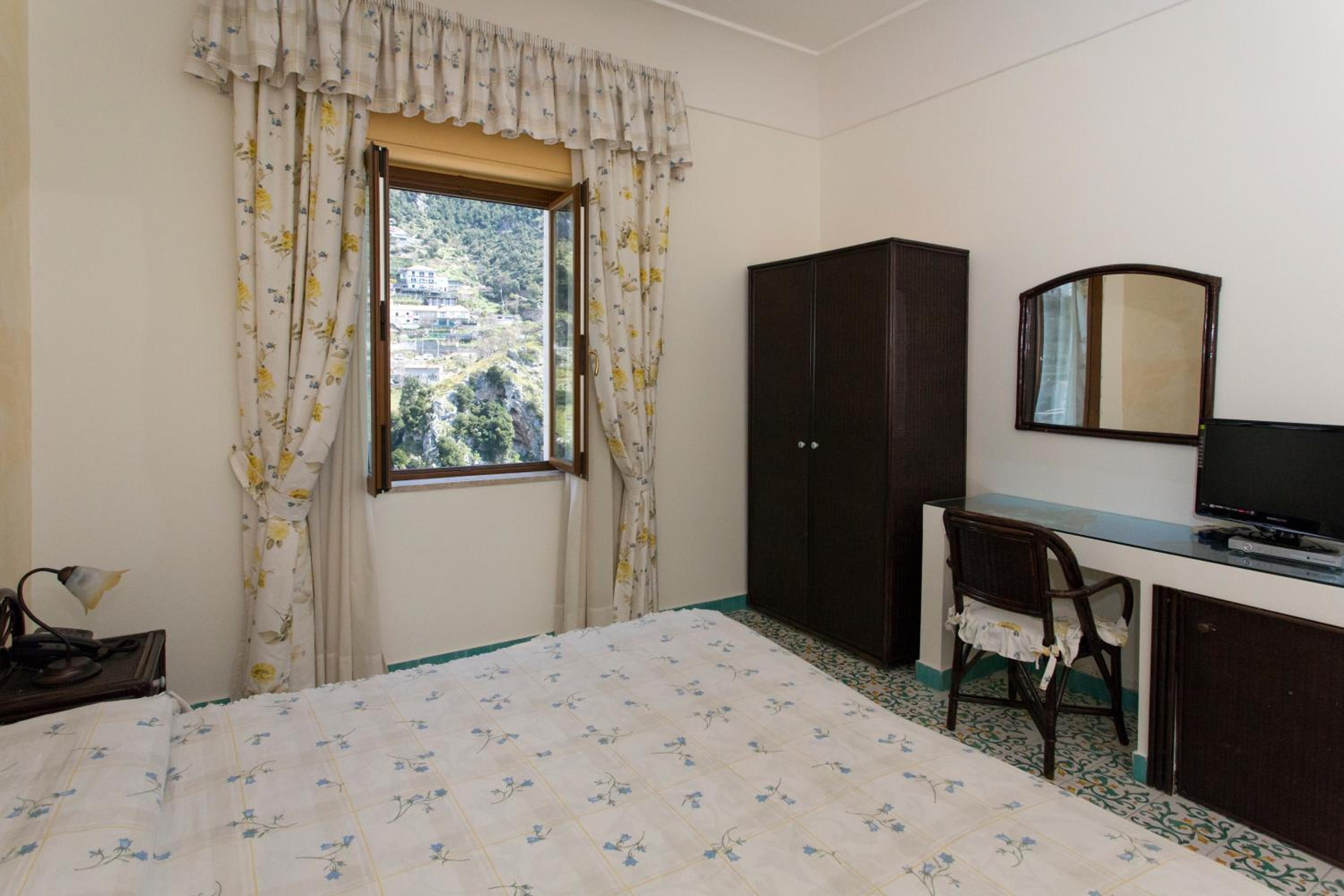Triple Room - Photo 2