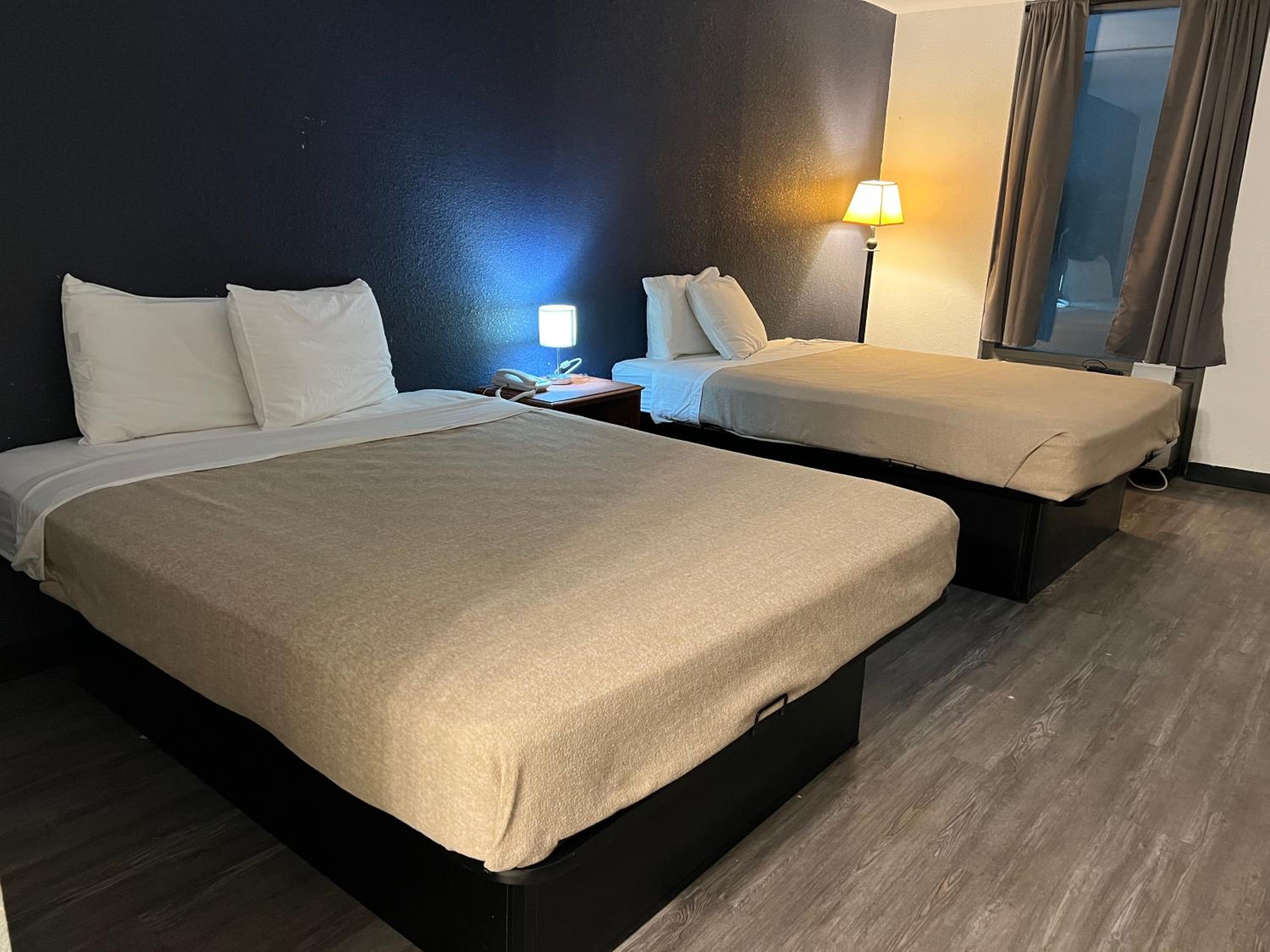 Double Room with Two Double Beds - Non-Smoking - Photo 1