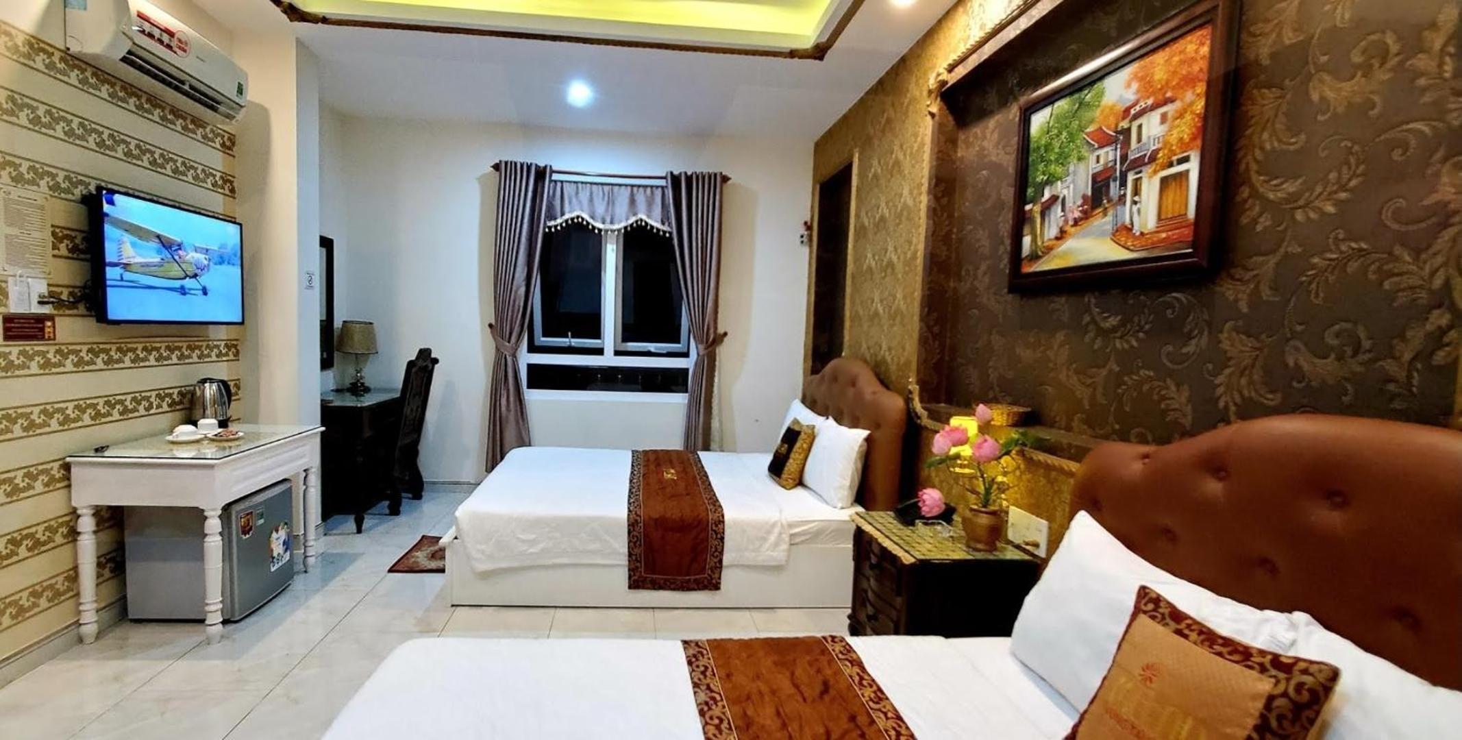 Double Room with Two Double Beds photo 2