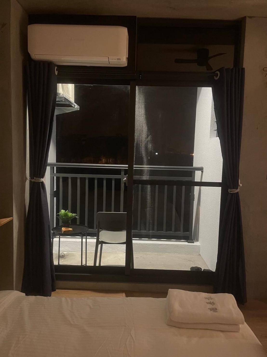 Queen Room with Balcony photo 1