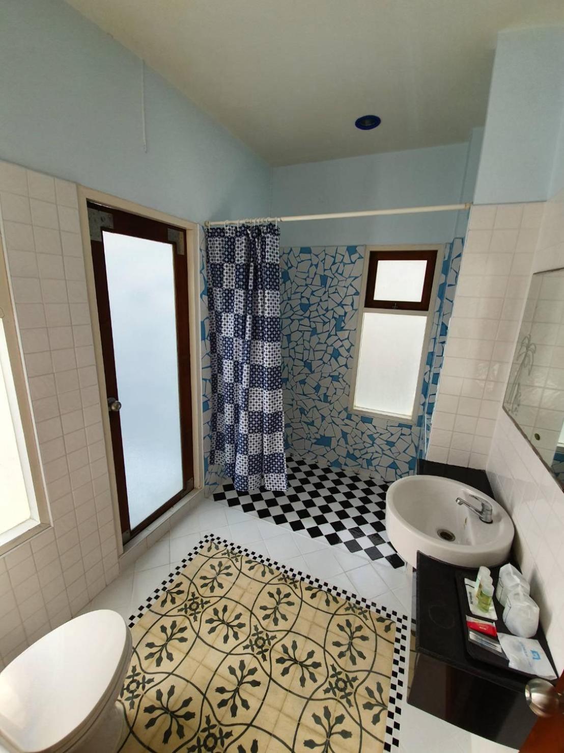 Ocean View Villa photo 3