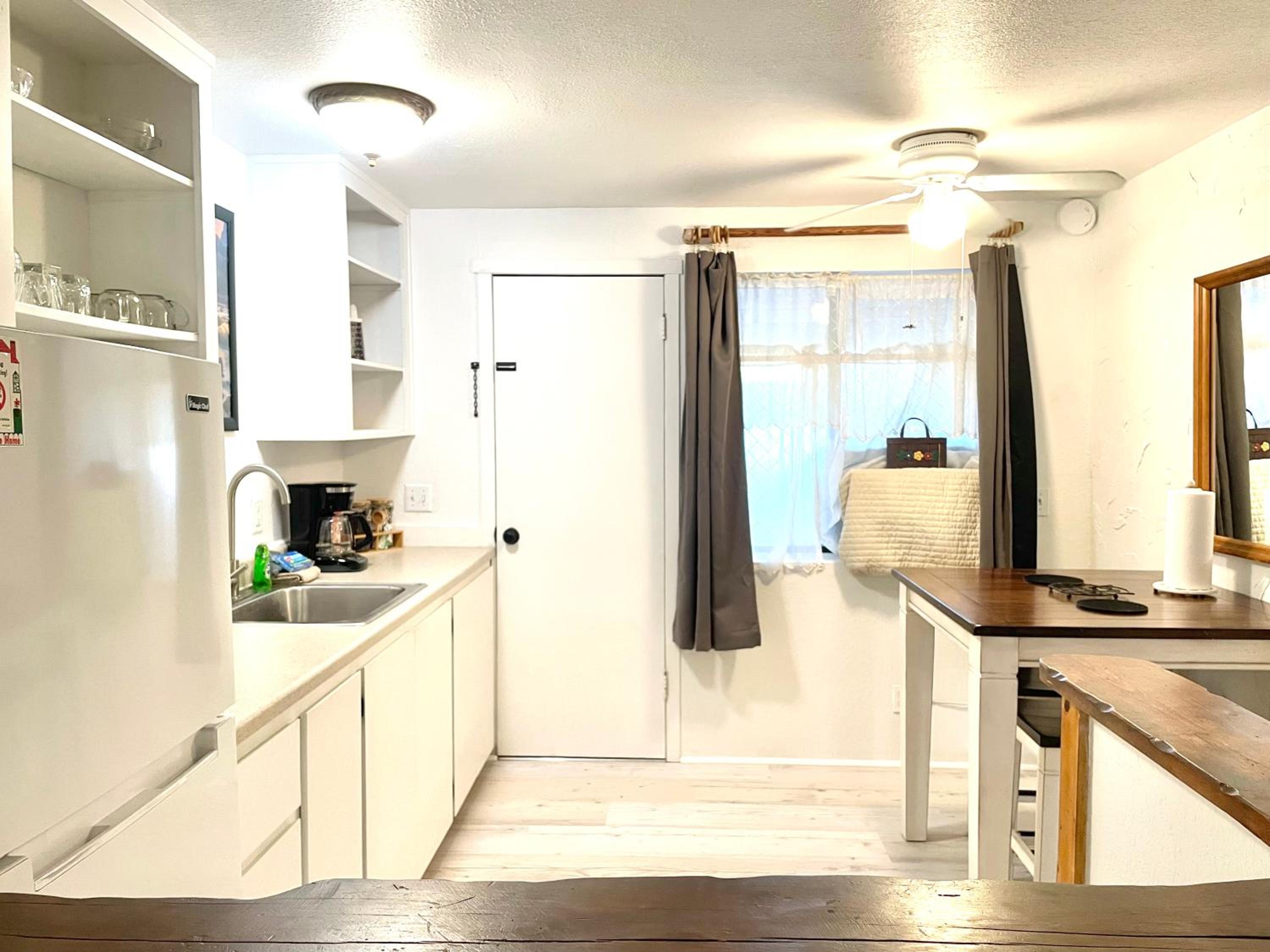 Family Two-Bedroom Suite - Photo 9