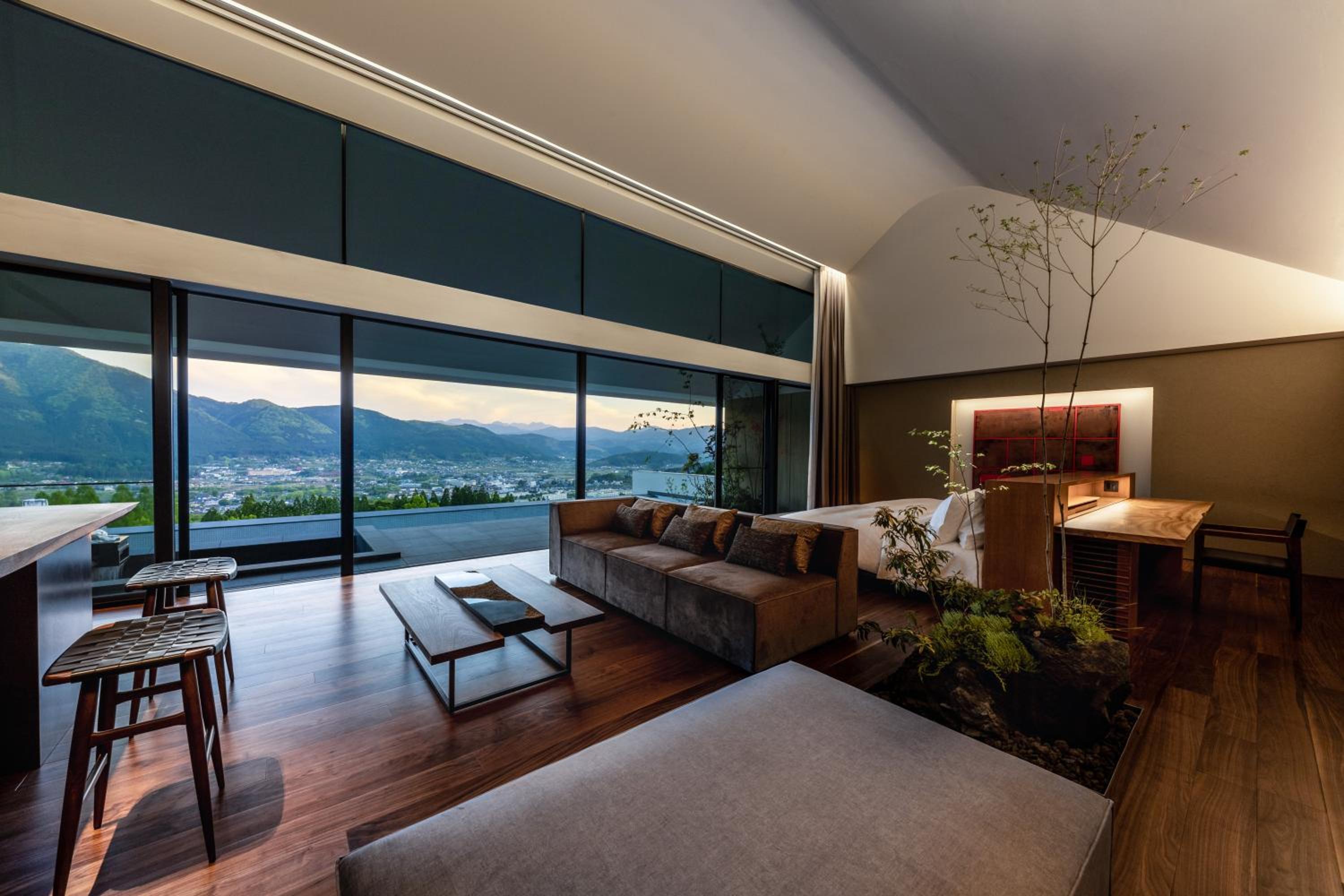Hill Top Sky Pavirion with Private Open-Air Bath and Private Pool with City View