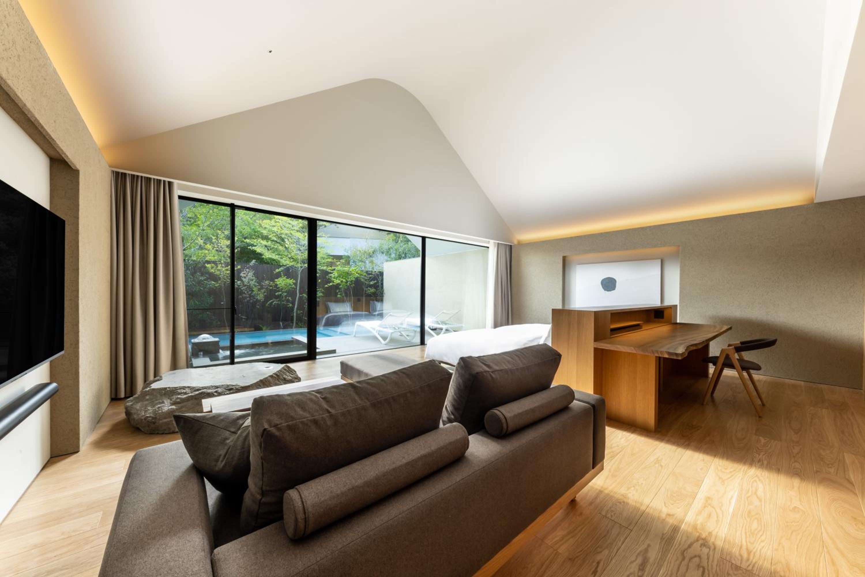 Garden Side Villa with Private Open-Air Bath and Private Pool