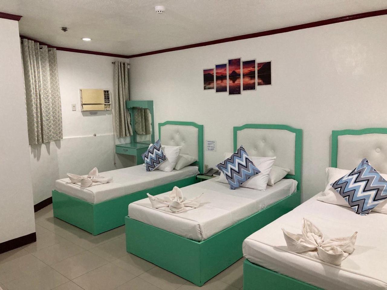 Triple Room - Photo 1