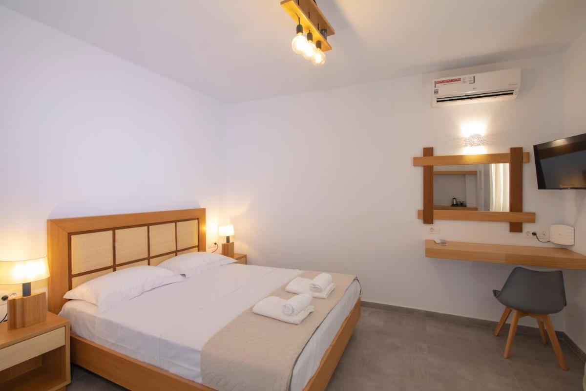Standard Double Room photo 3
