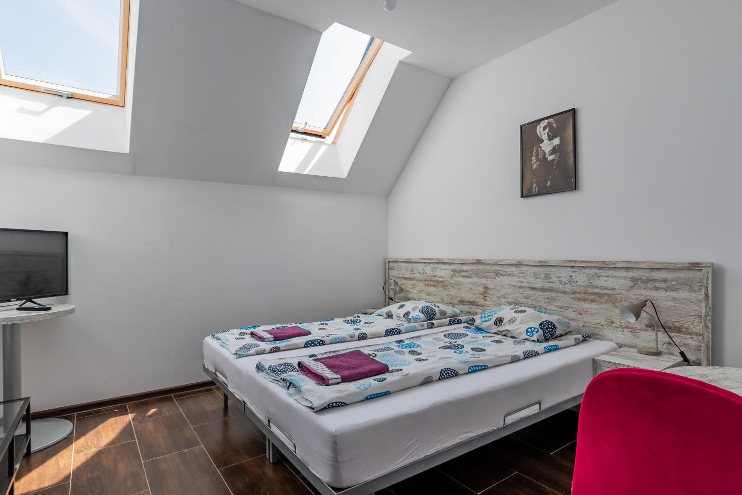 Standard Double Room photo 3