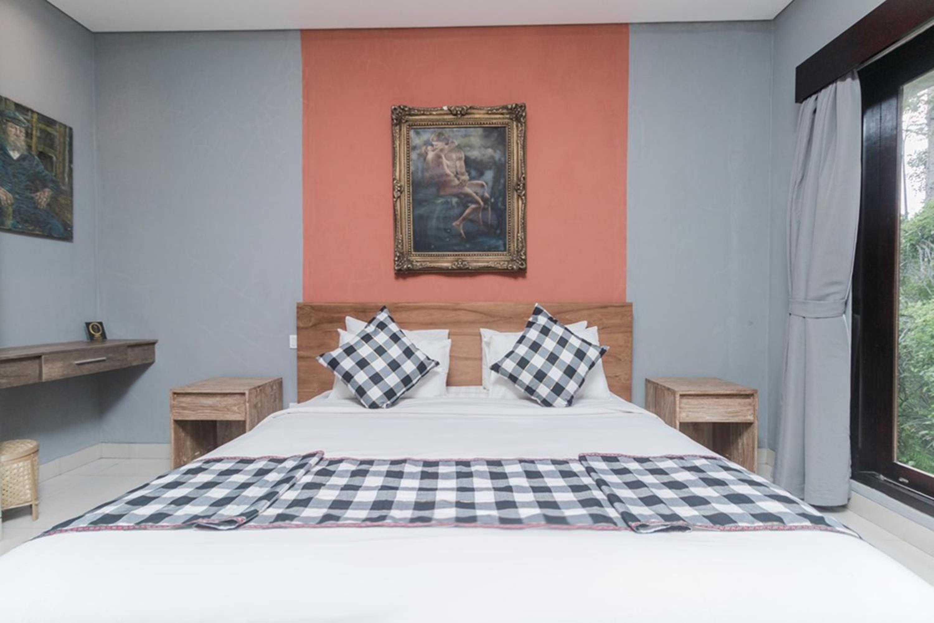 Three-Bedroom Suite - Photo 15