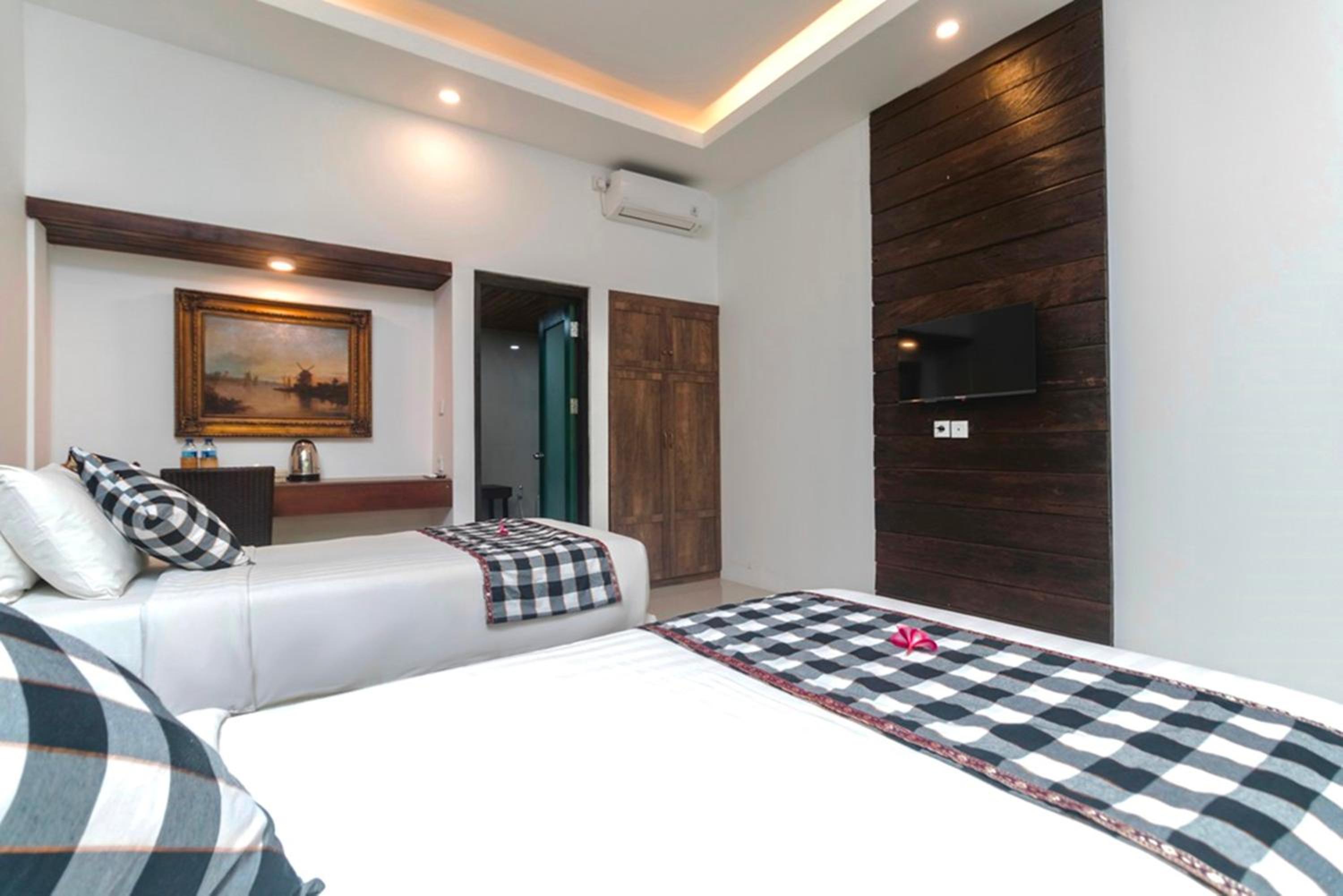 Deluxe Room - Photo 11