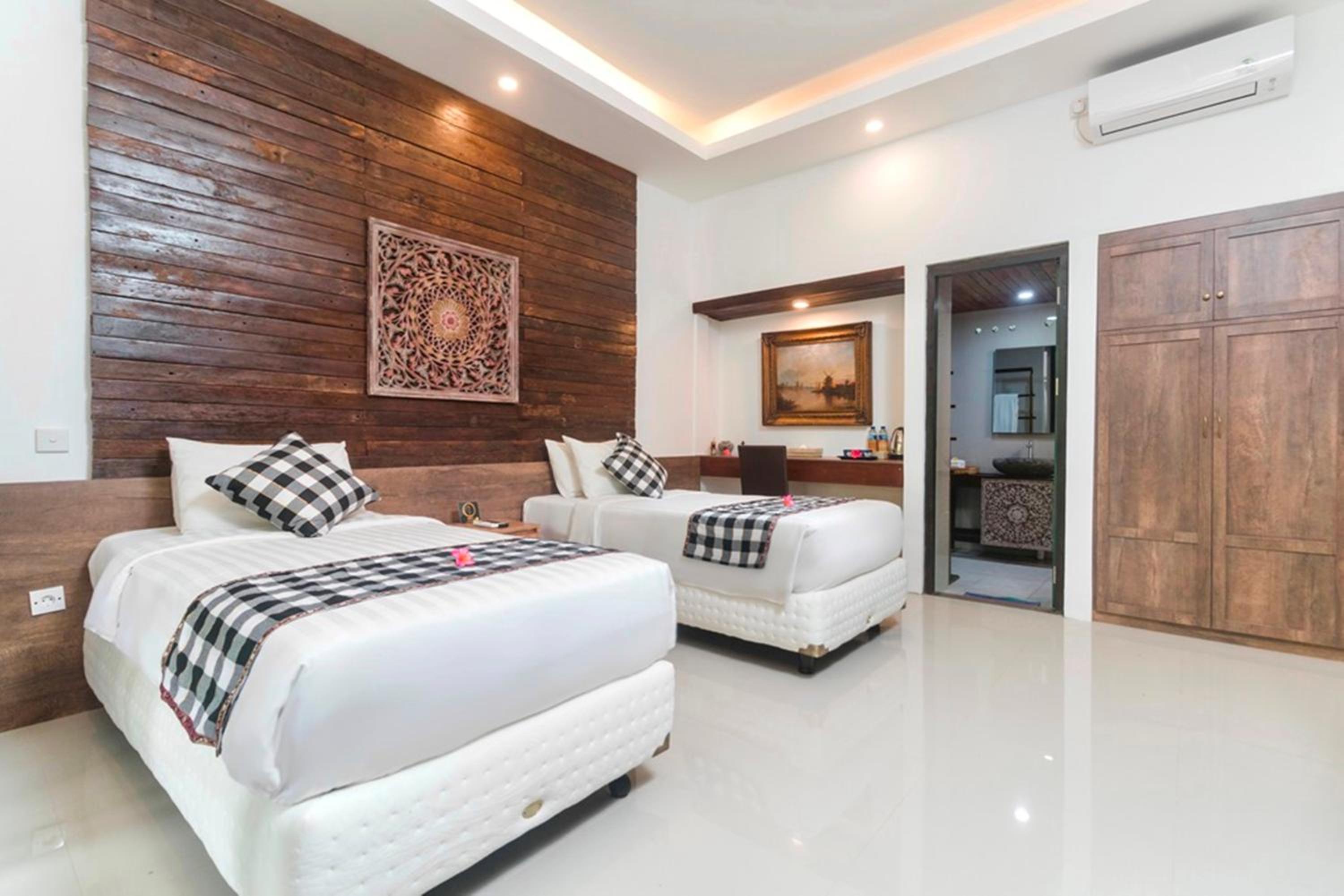 Deluxe Room - Photo 8