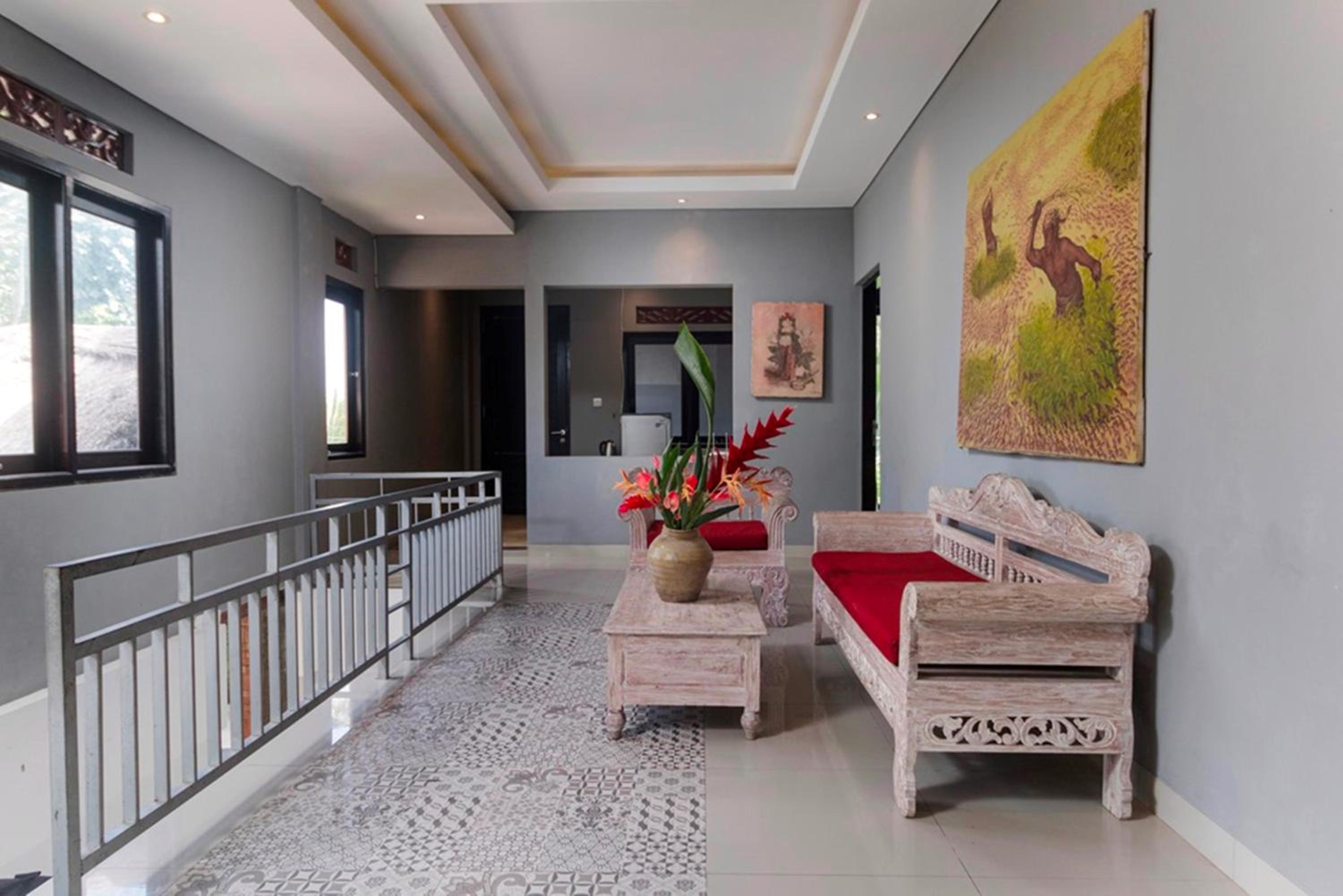 Three-Bedroom Suite - Photo 9