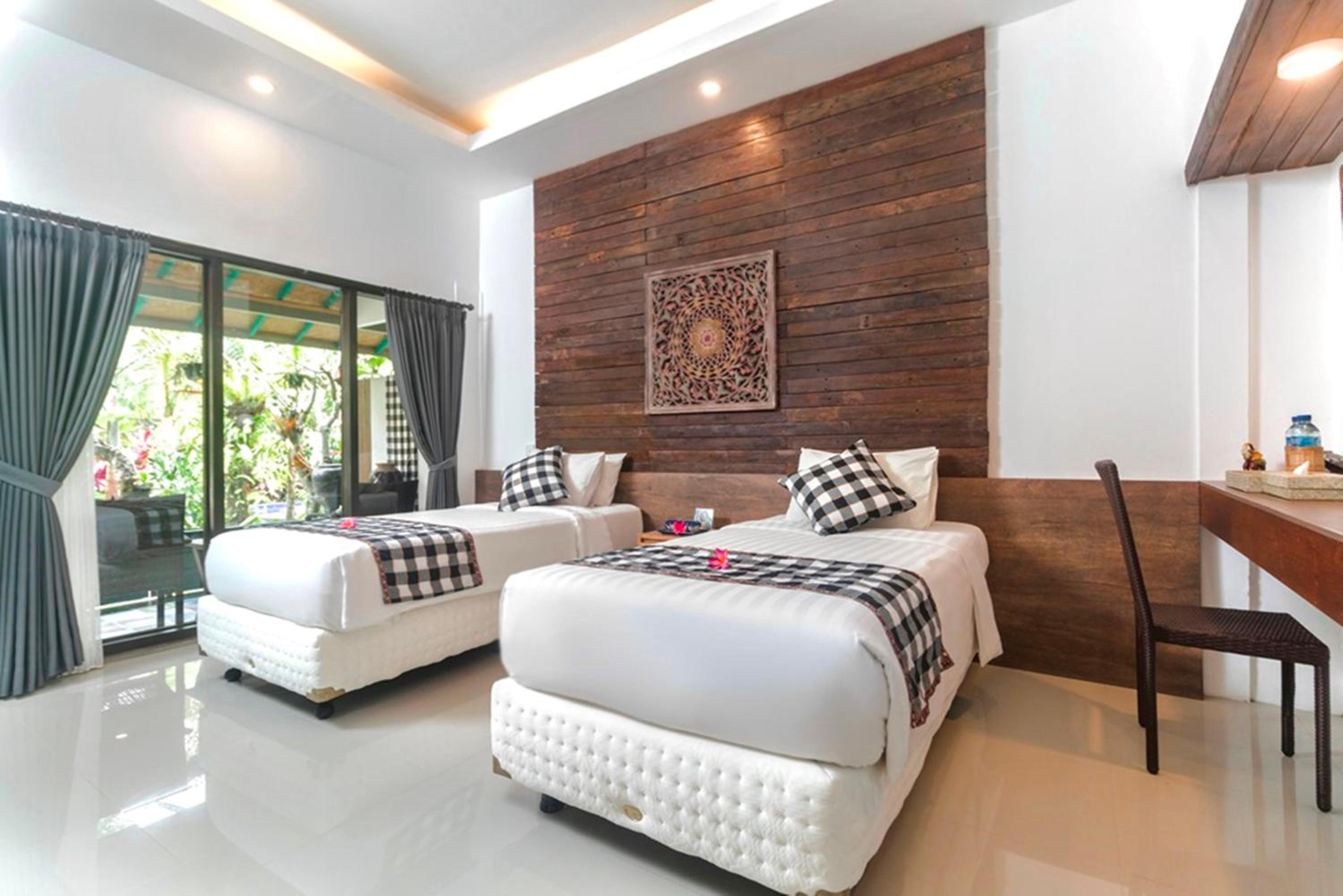 Deluxe Room - Photo 2