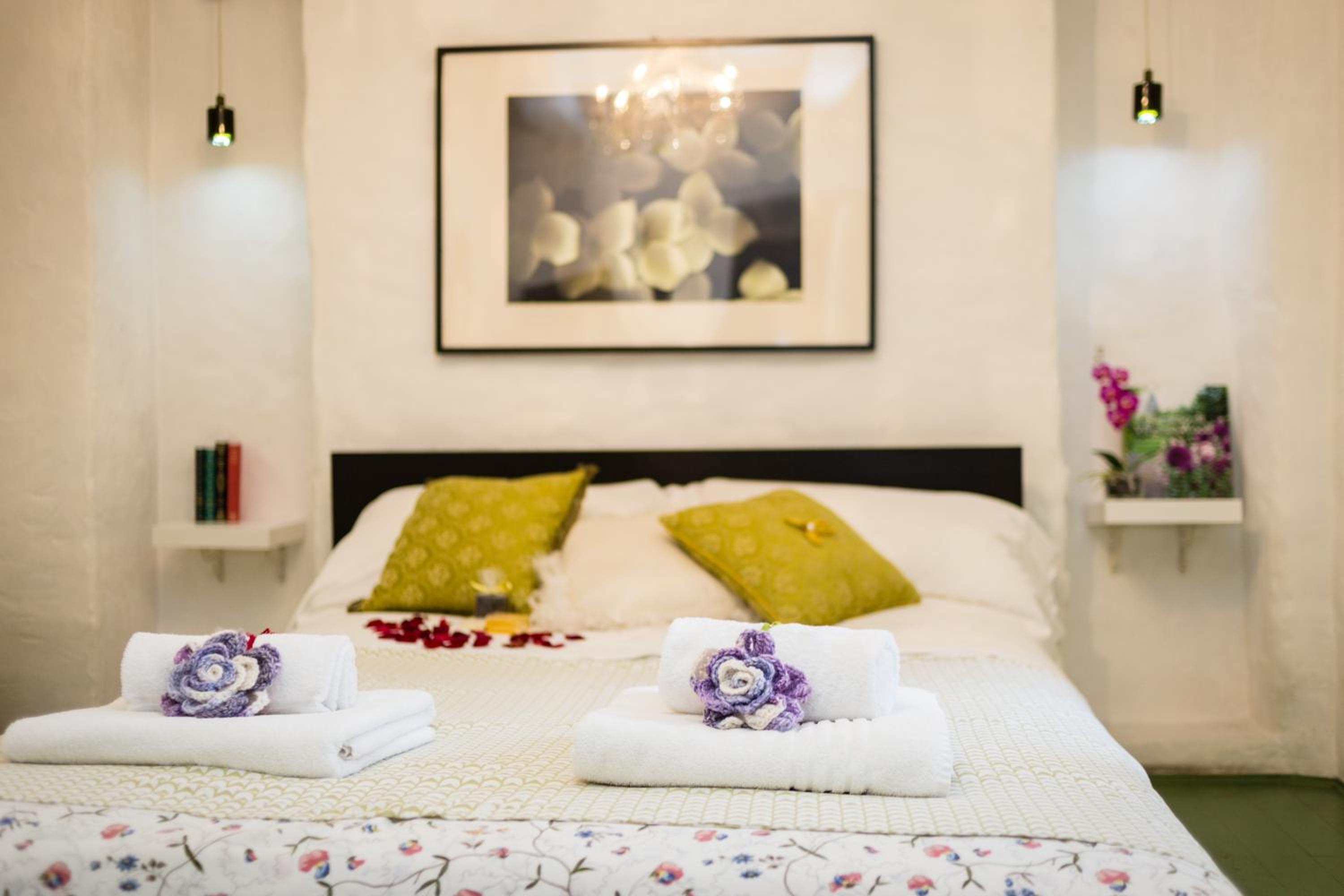 Double Room - Photo 6