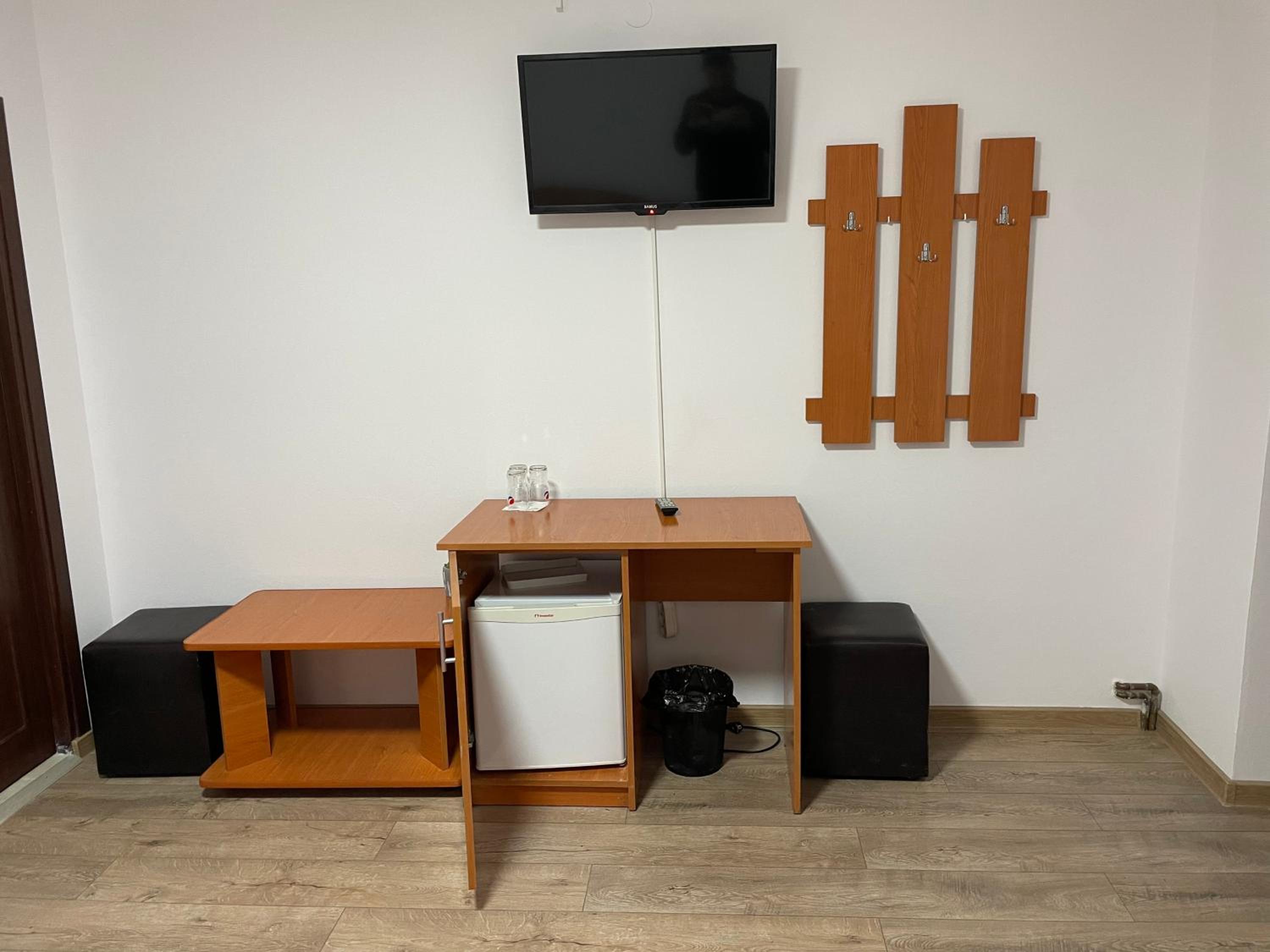 Double or Twin Room - Photo 2