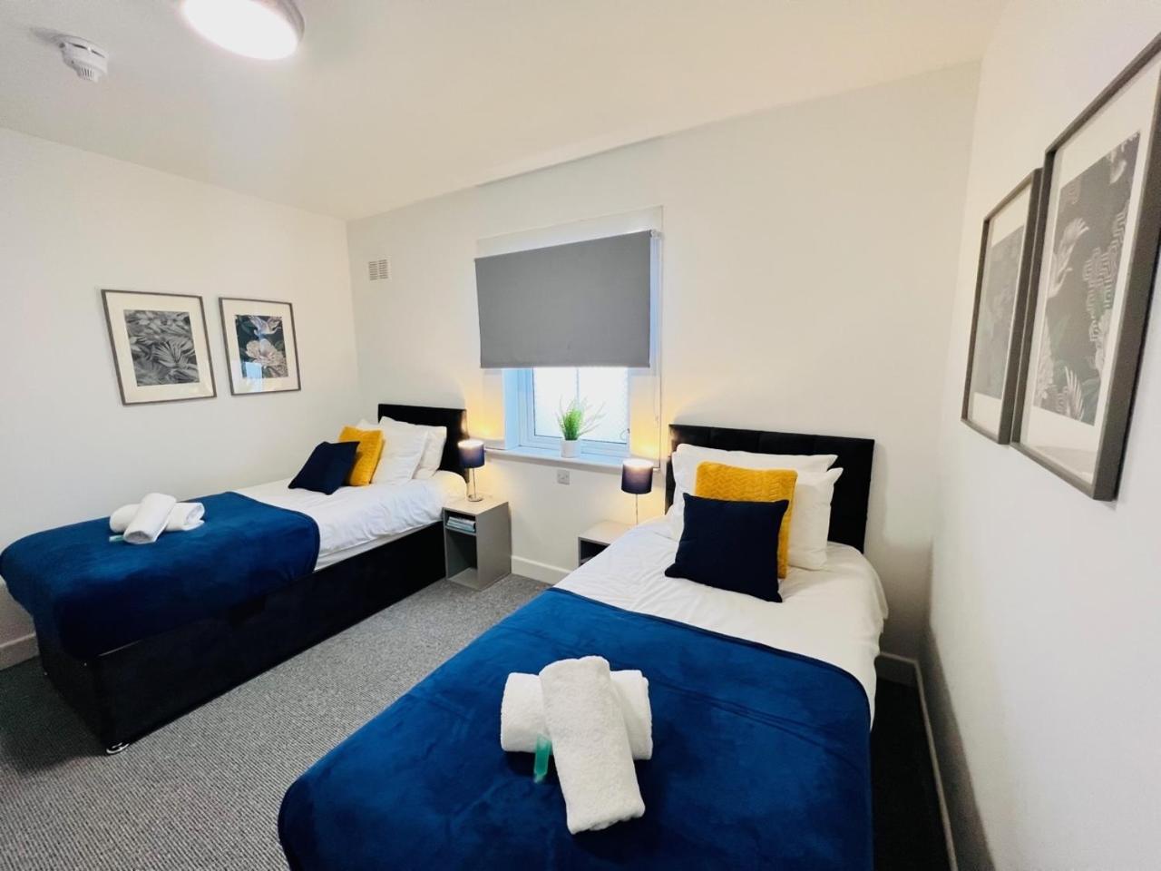 Standard Twin Room - Photo 4