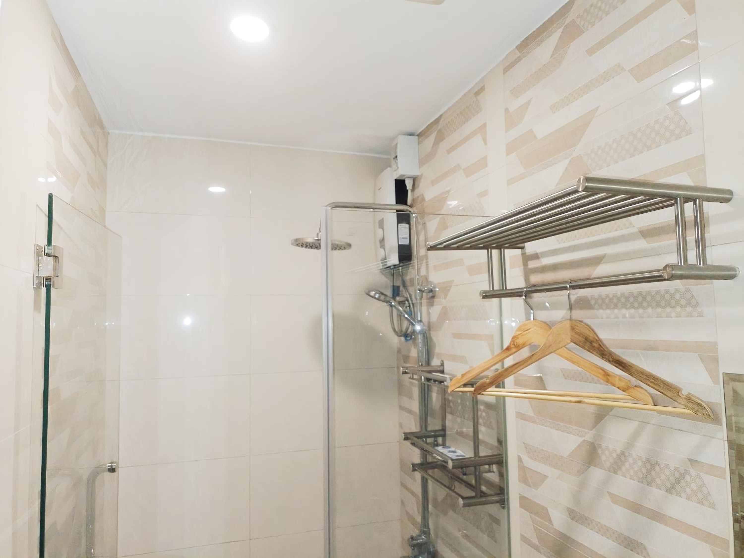 Standard Triple Room - Photo 4