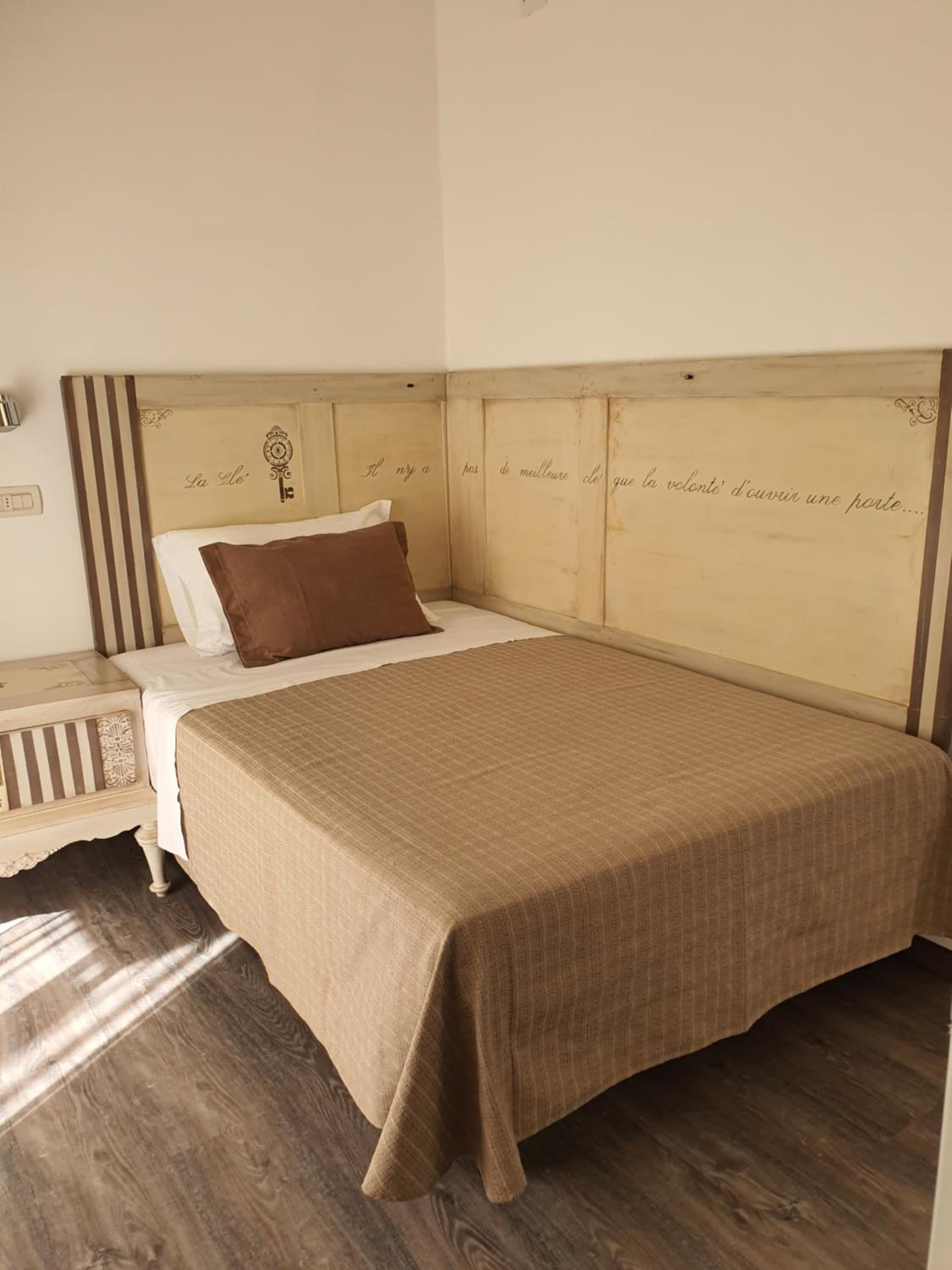 Adjoining Rooms with Side Sea View photo 3