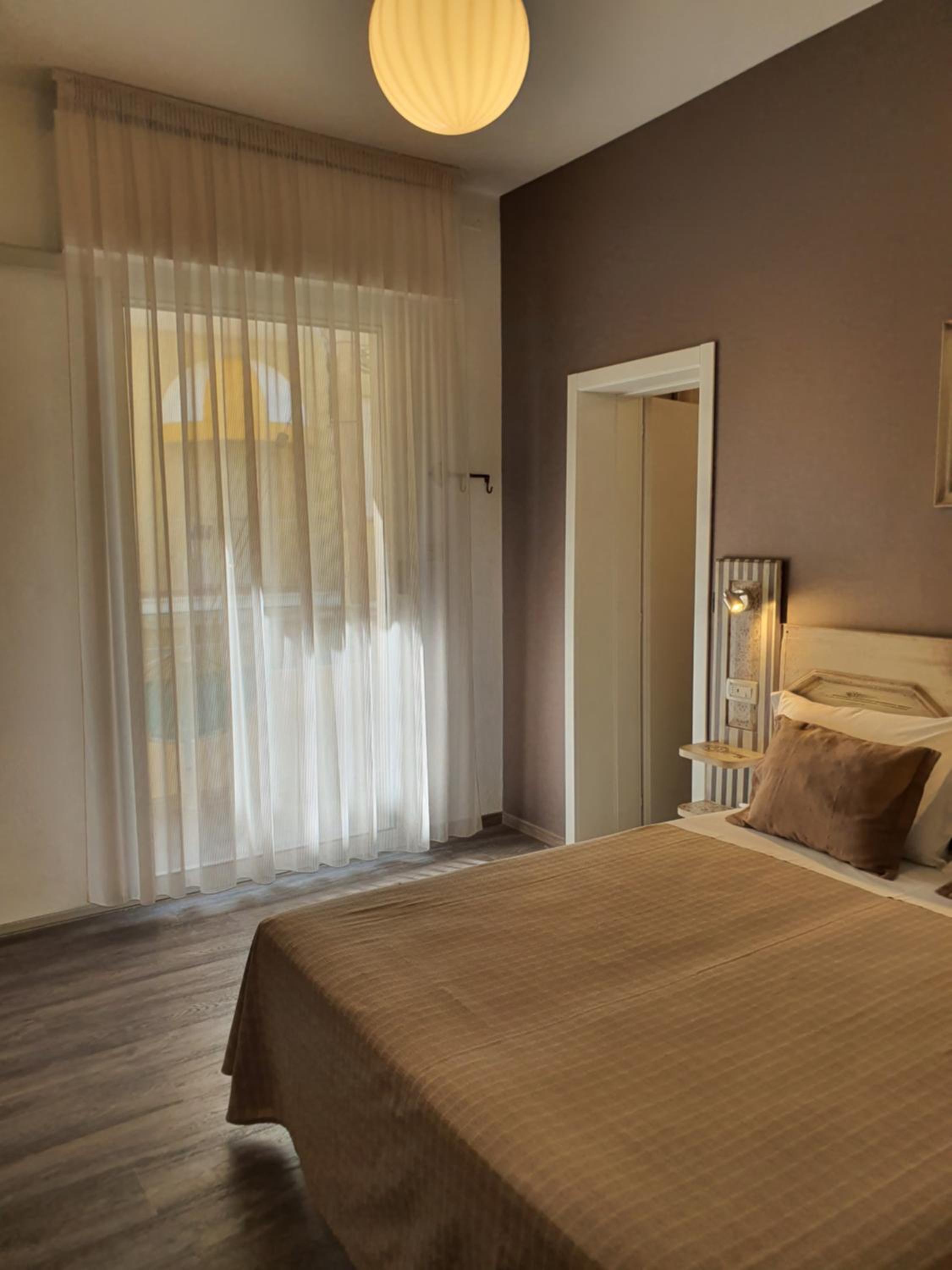 Adjoining Rooms with Side Sea View photo 1
