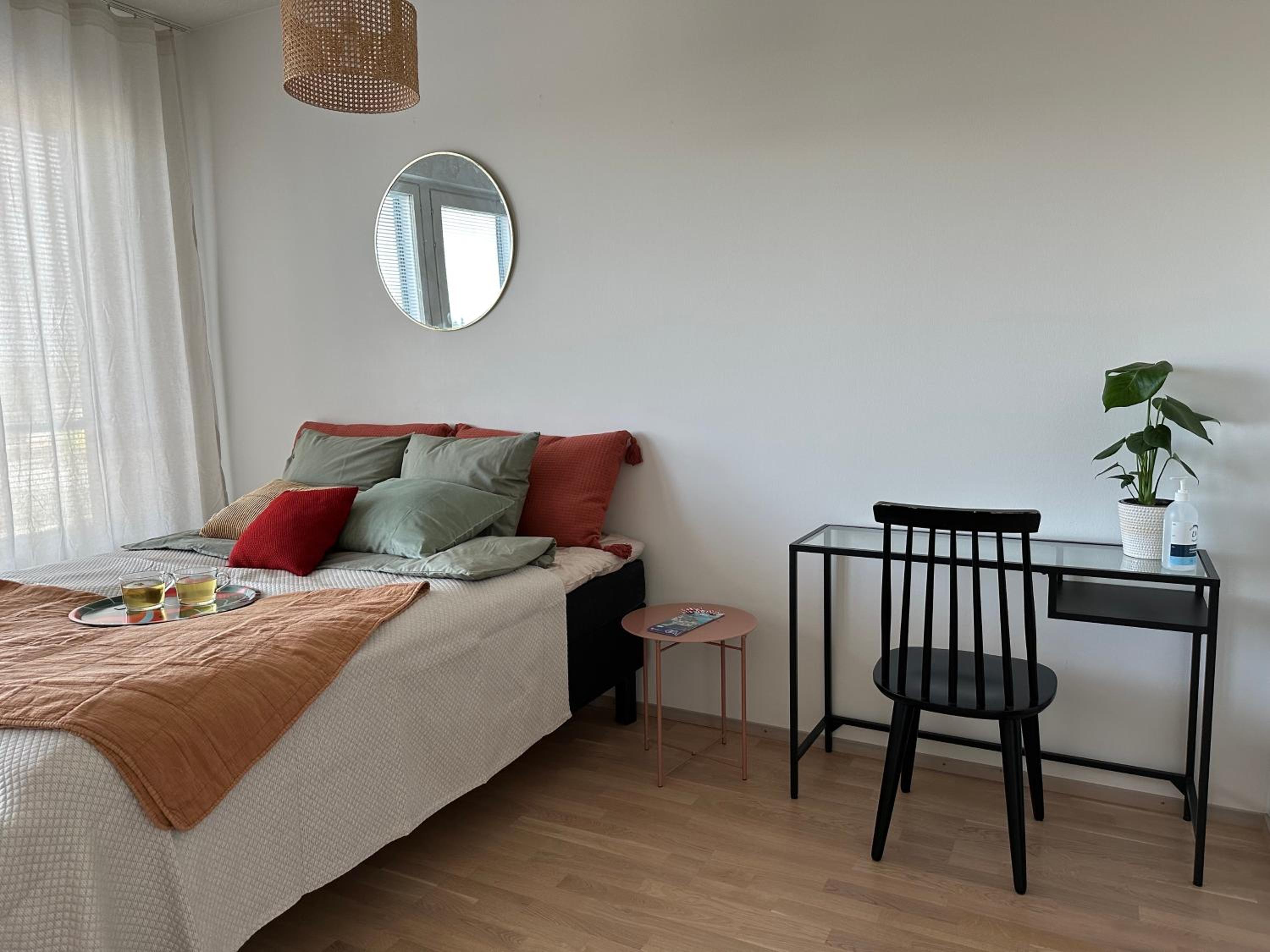 One-Bedroom Apartment photo 2