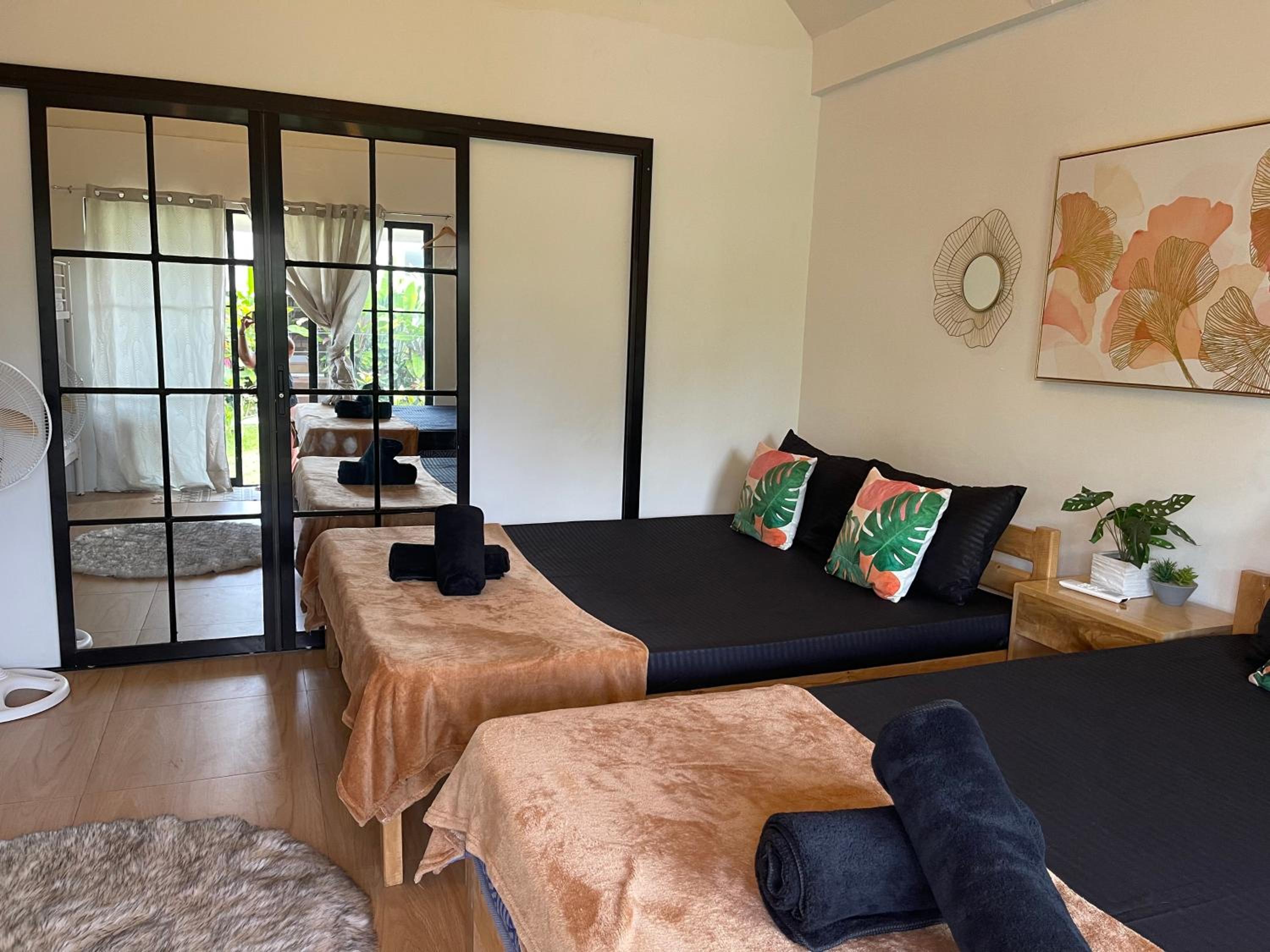One-Bedroom Villa - Photo 6