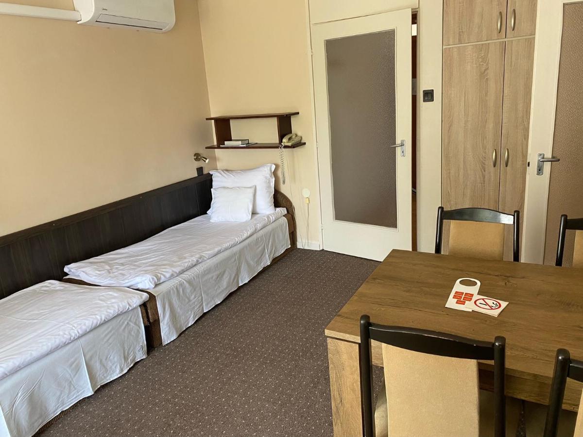 Twin Room photo 2