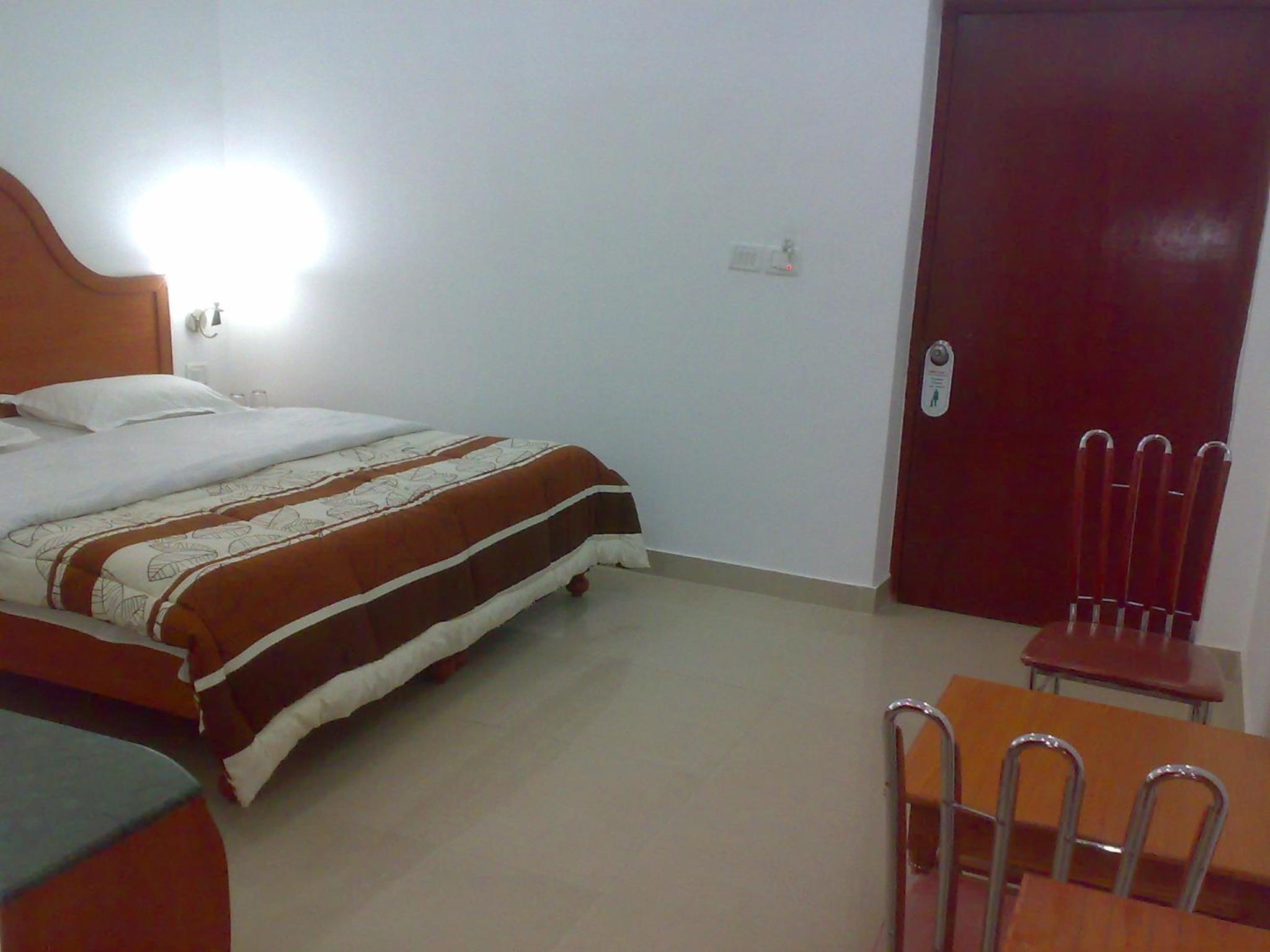 Budget Double Room photo 3