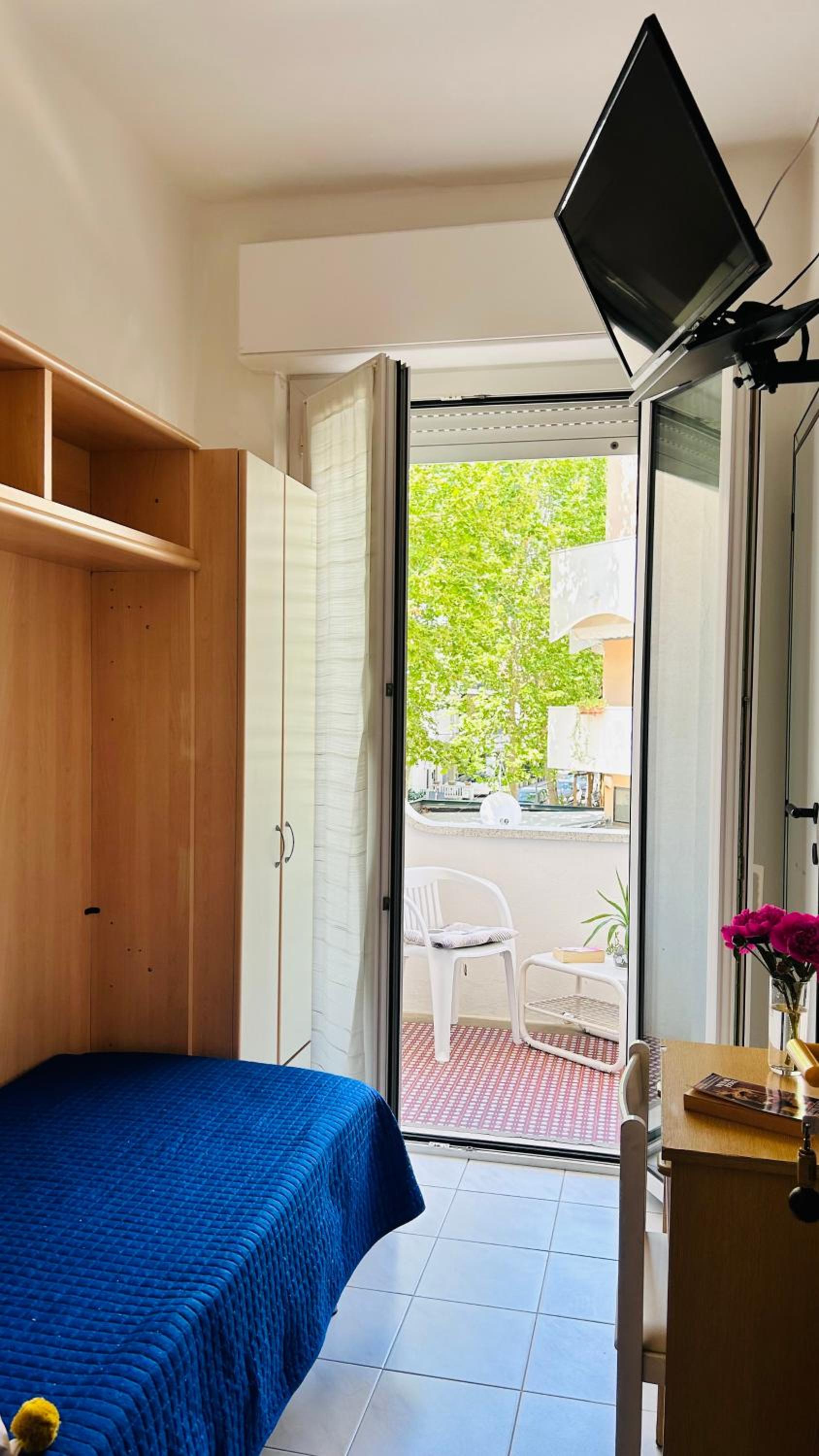 Budget Single Room