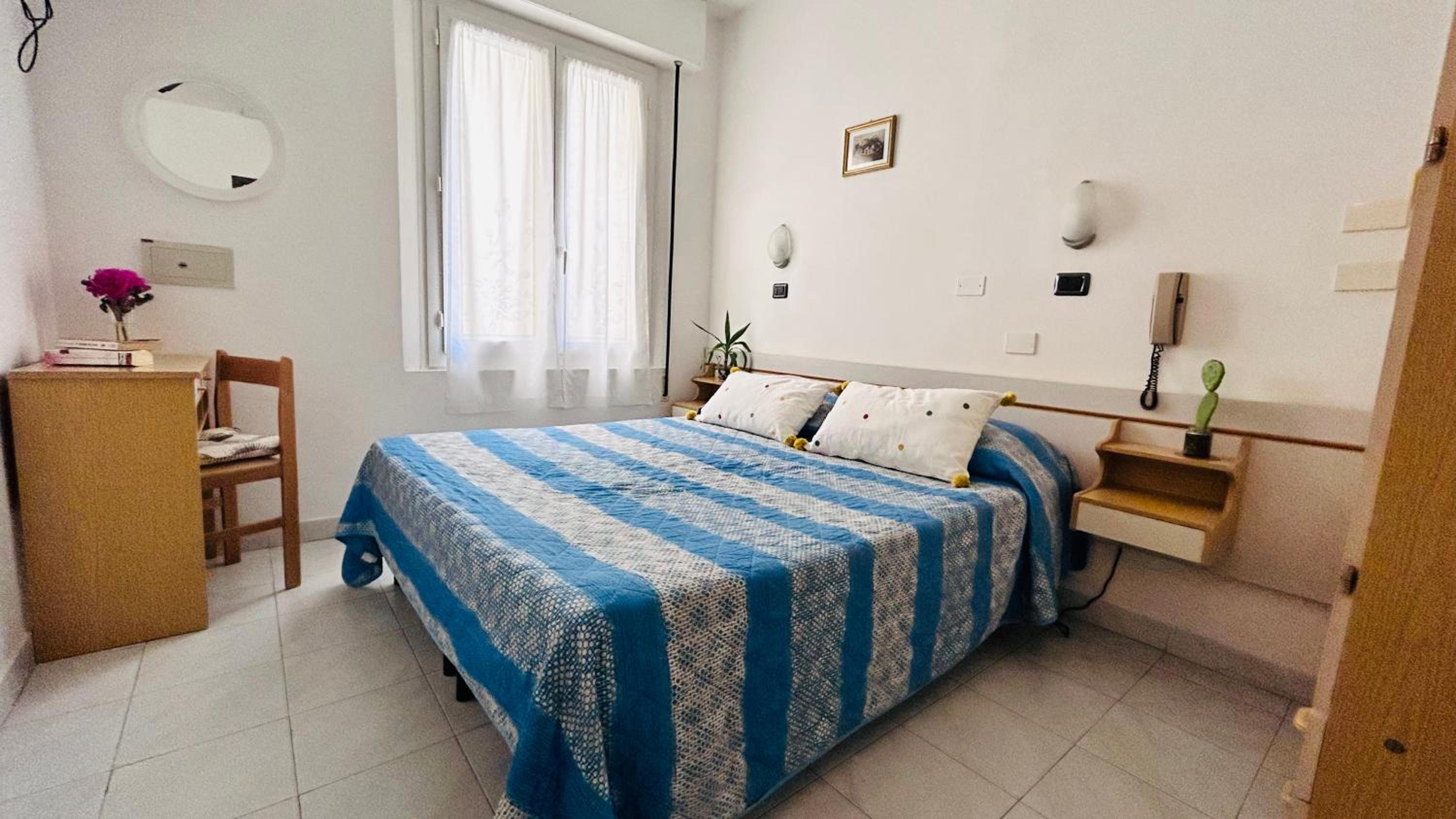 Standard Double or Twin Room - Photo 1